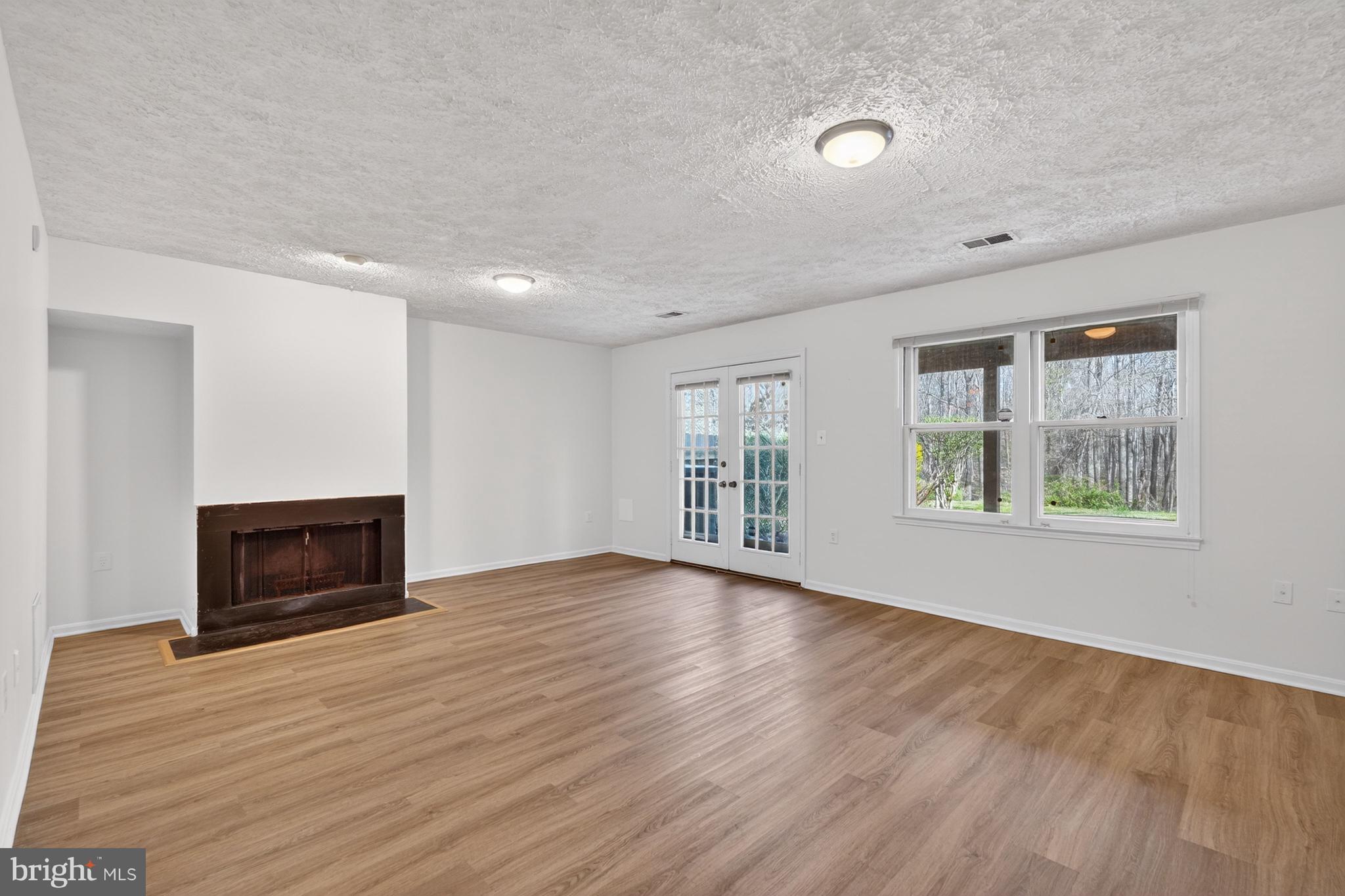 INVERNESS KNOLLS - Residential