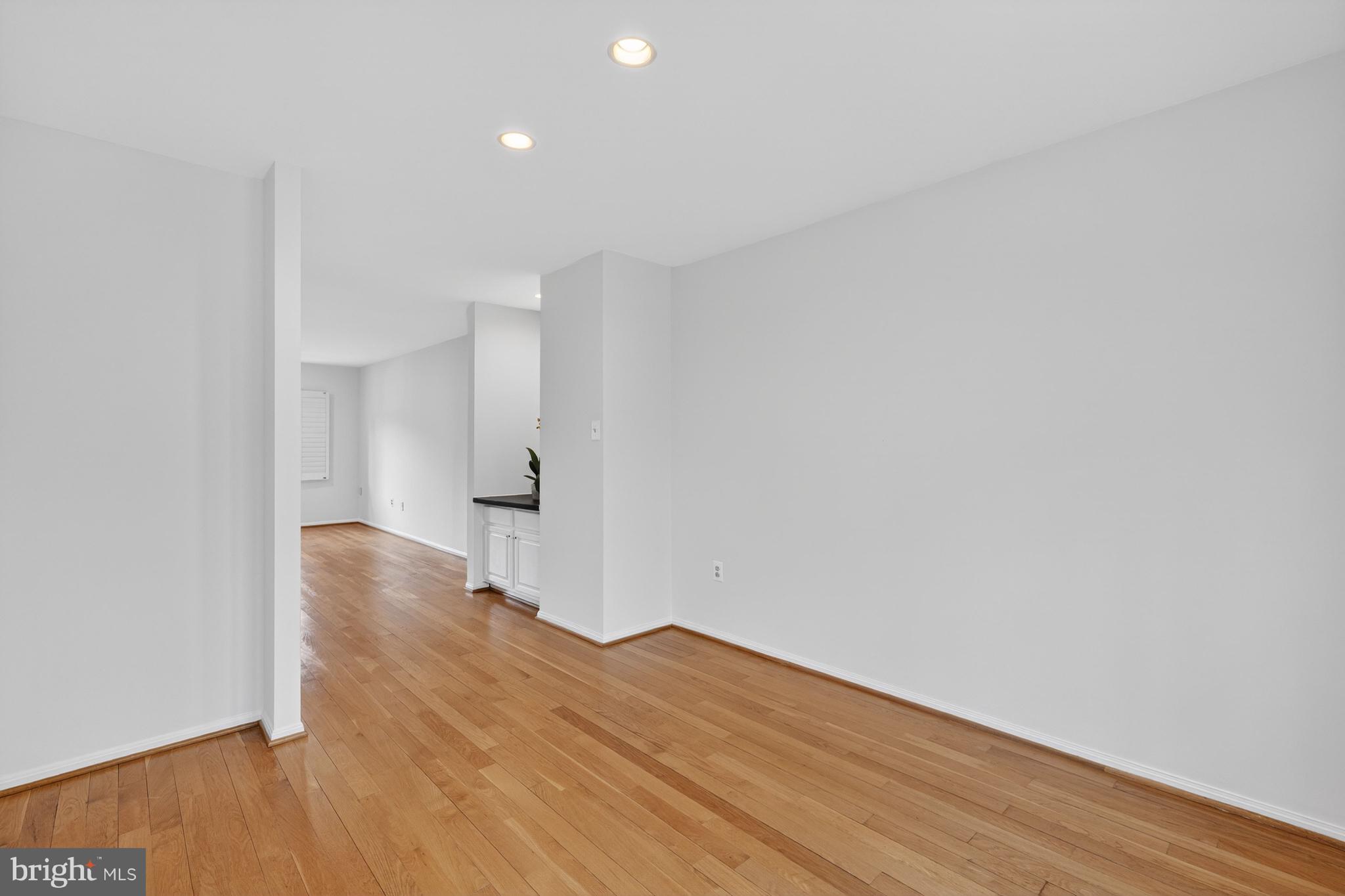 INVERNESS KNOLLS - Residential