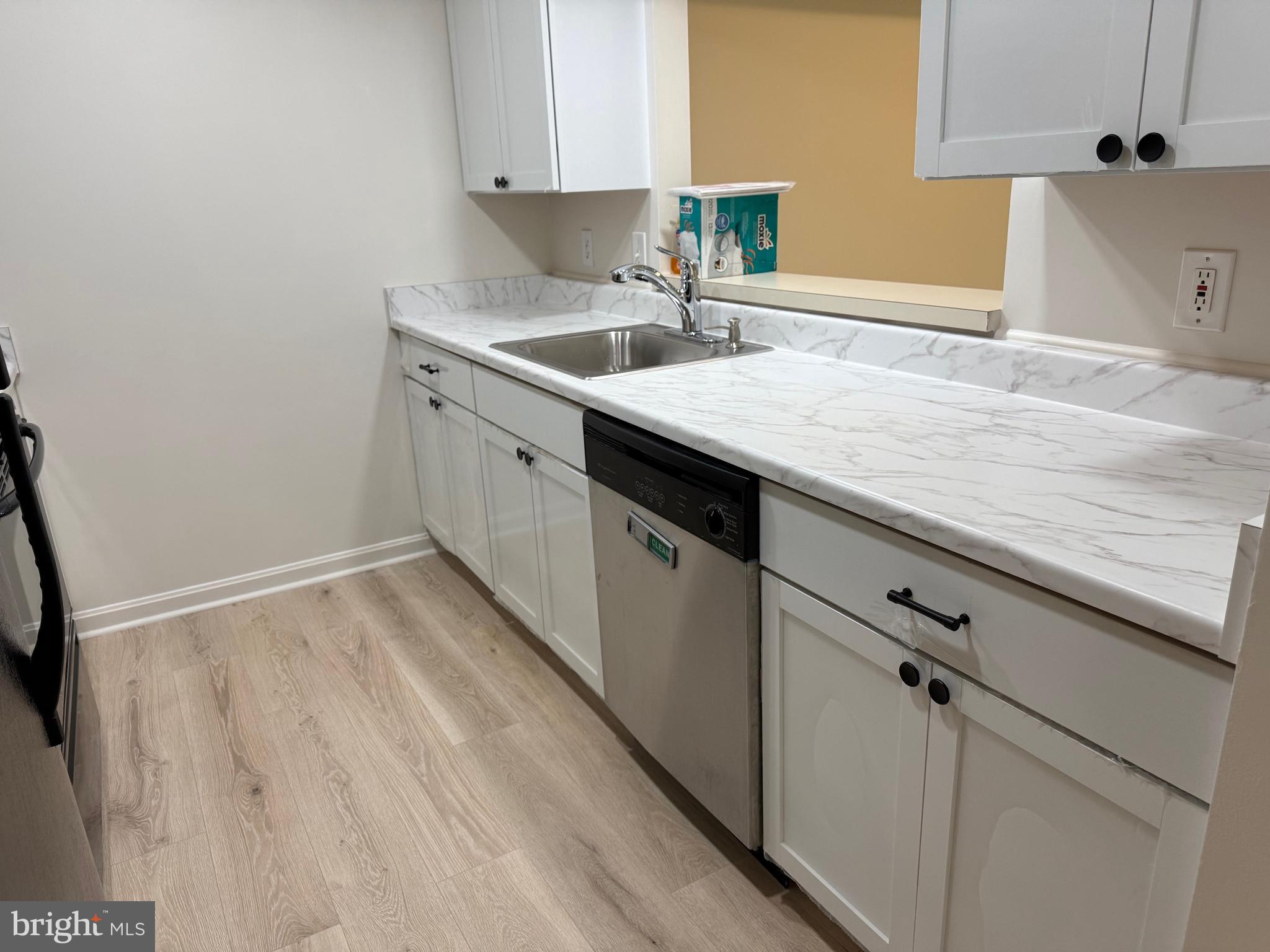 PONDS AT CLIFTON - Residential Lease