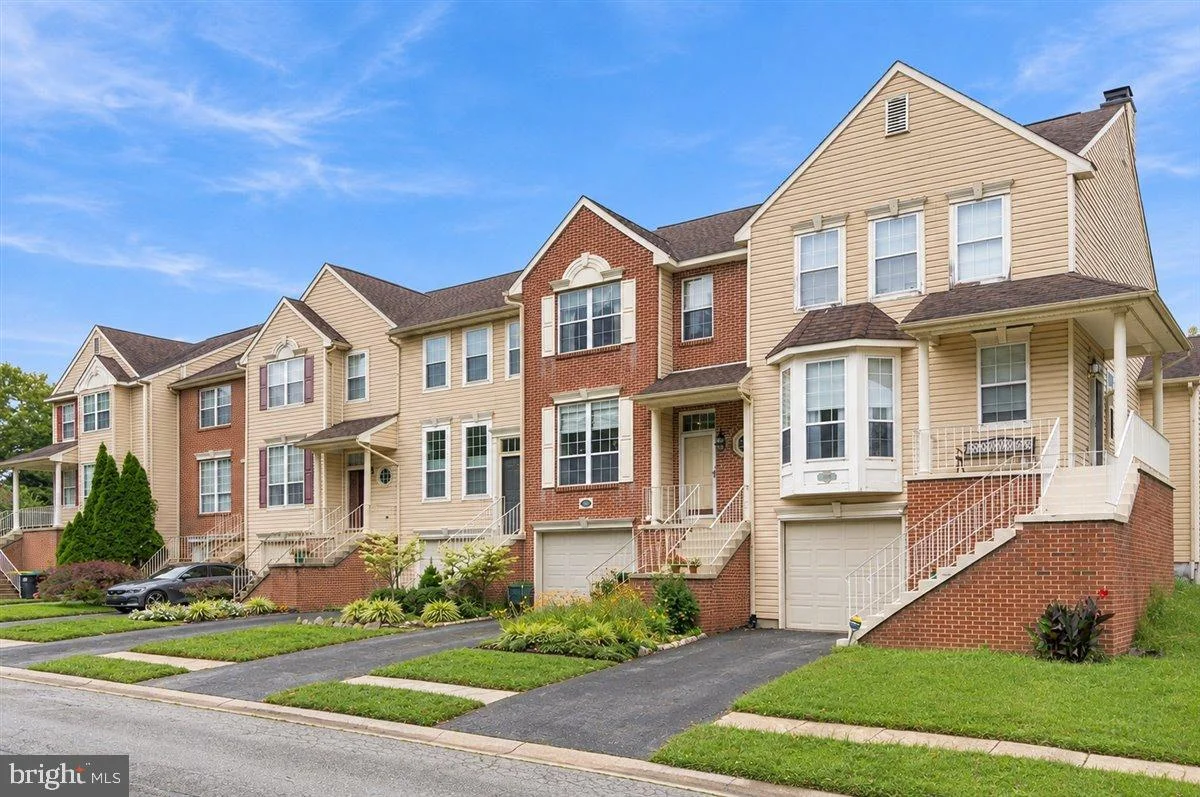 908 N Waterford Lane, Wilmington, DE 19808