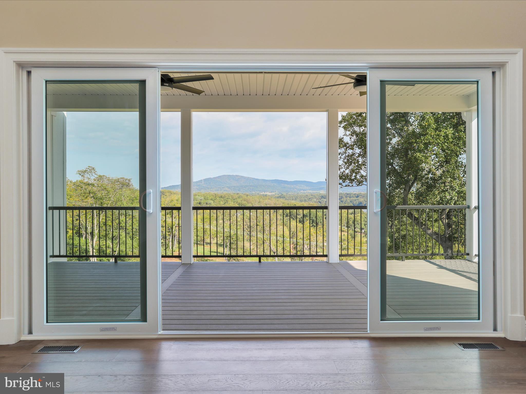 BELLA VISTA - Residential