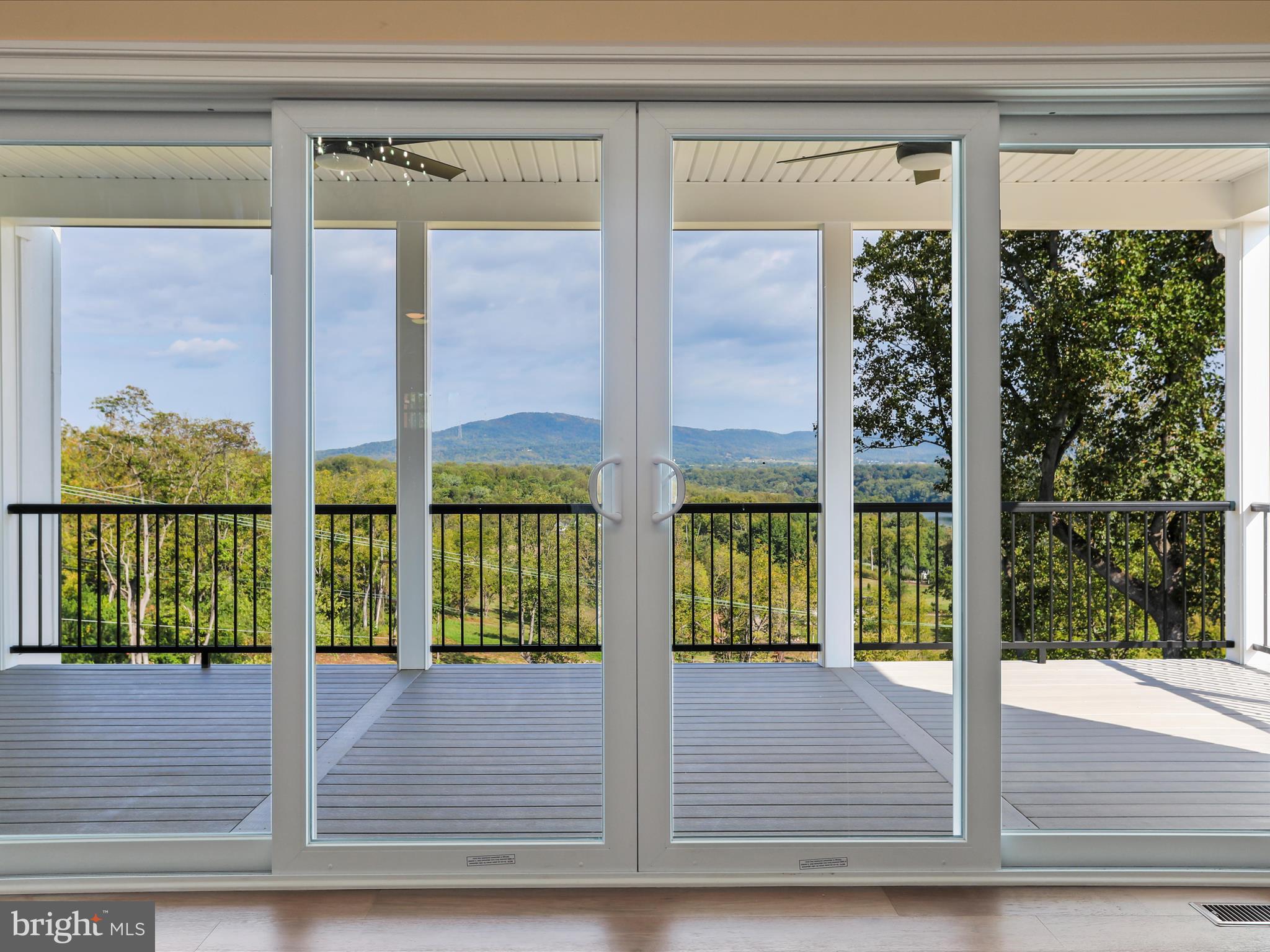 BELLA VISTA - Residential