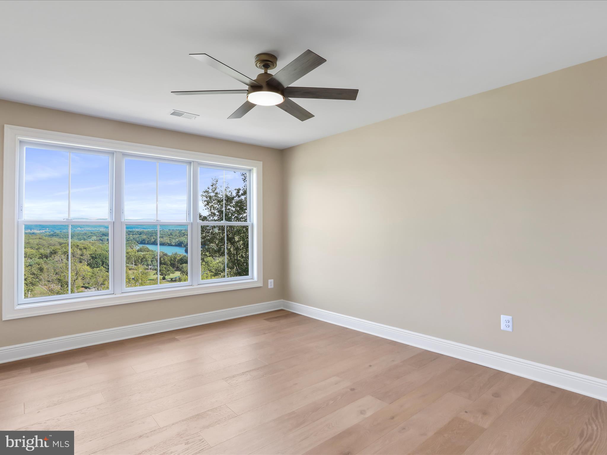 BELLA VISTA - Residential