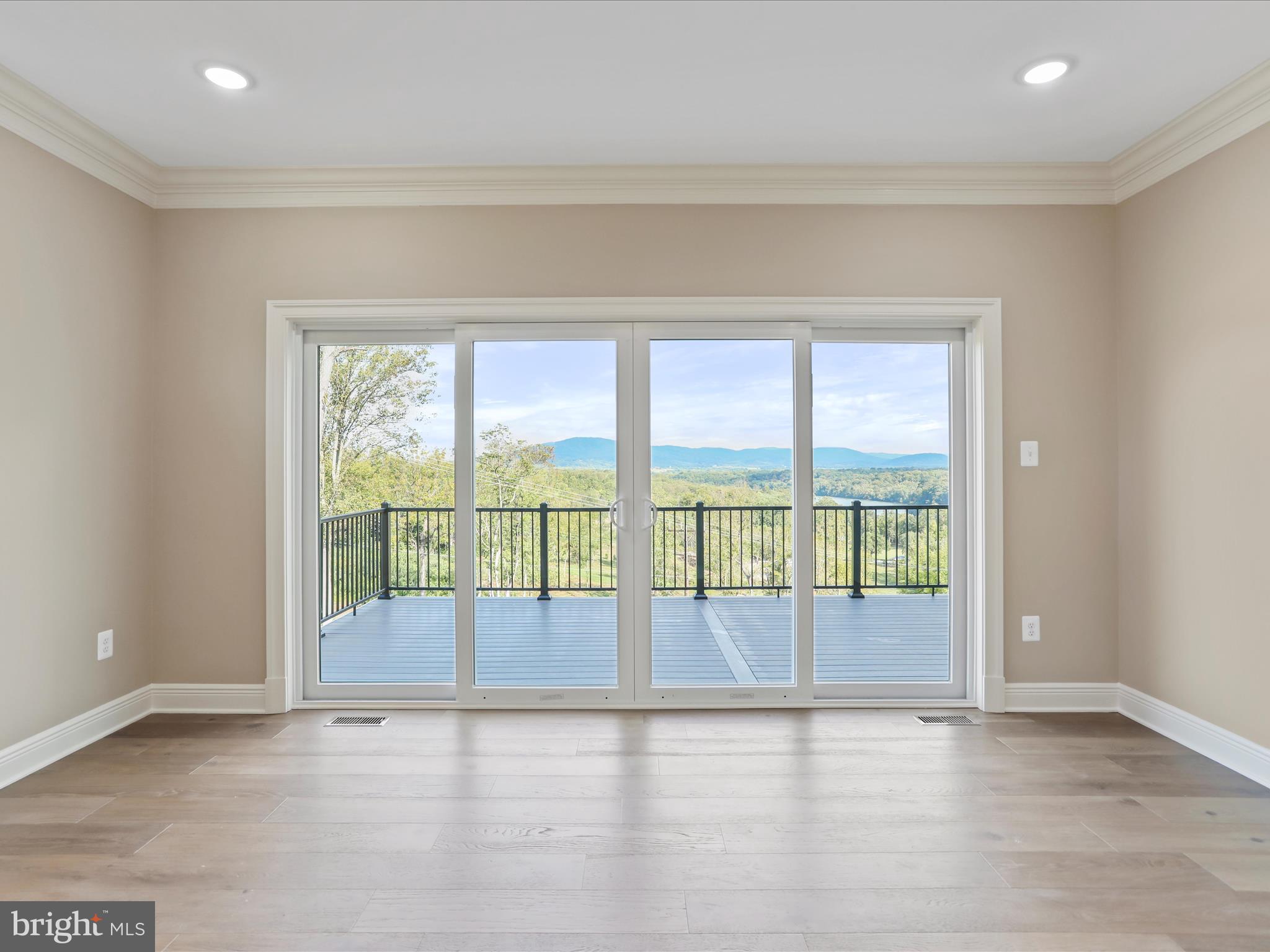 BELLA VISTA - Residential