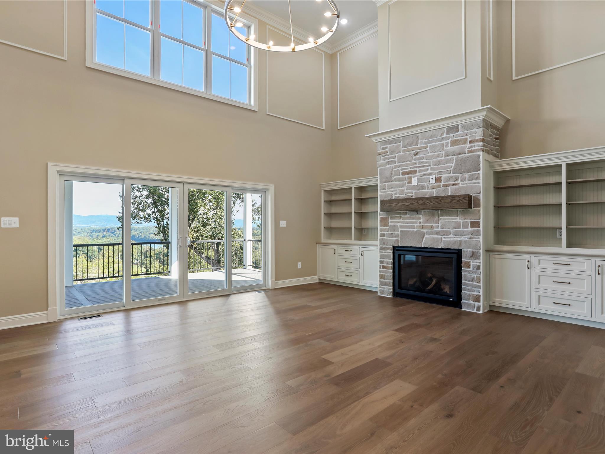 BELLA VISTA - Residential