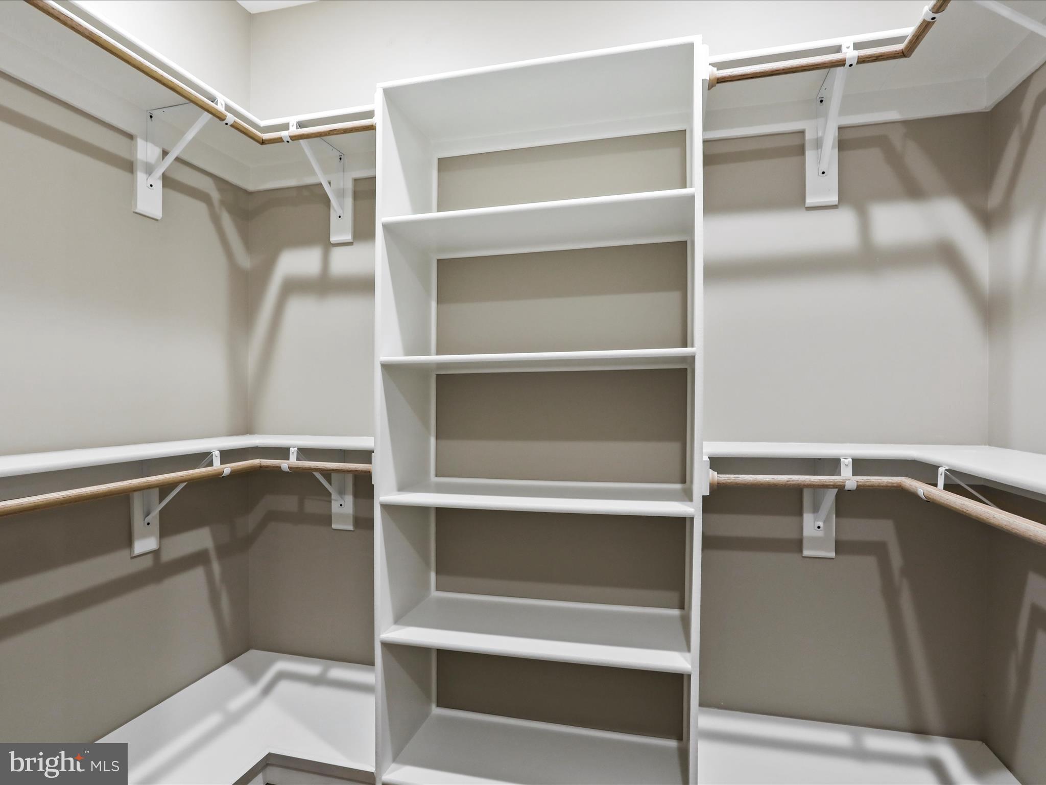 BELLA VISTA - Residential