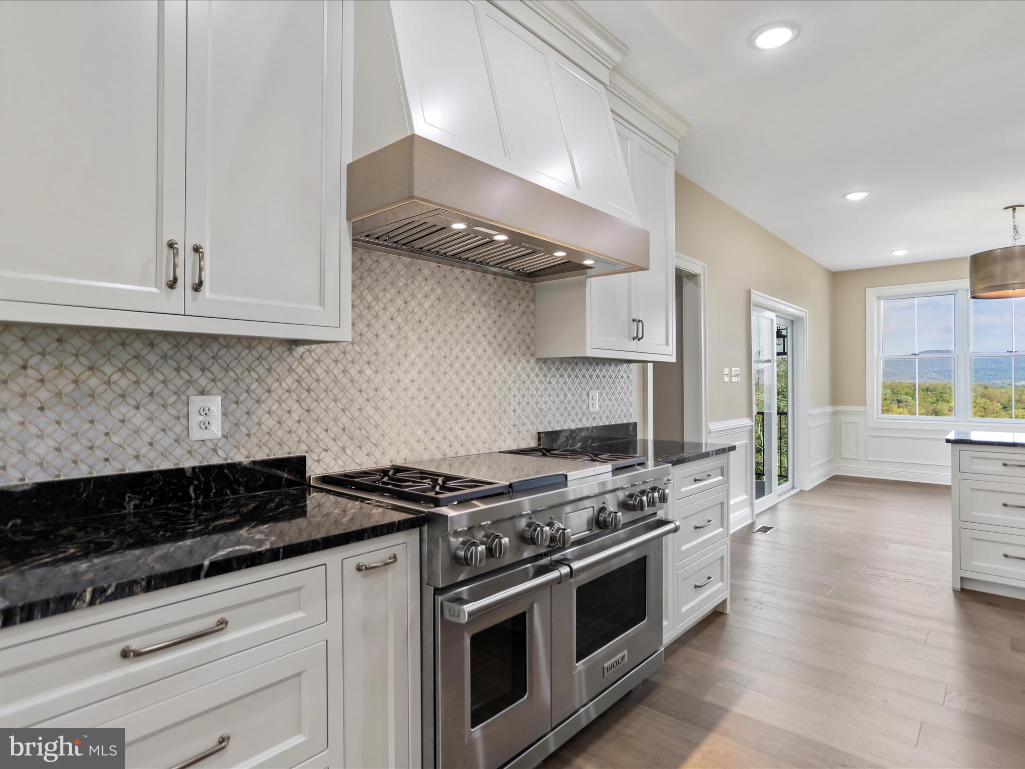 BELLA VISTA - Residential