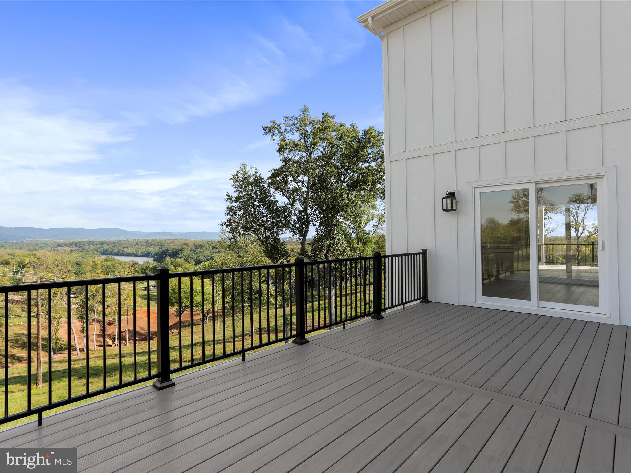 BELLA VISTA - Residential