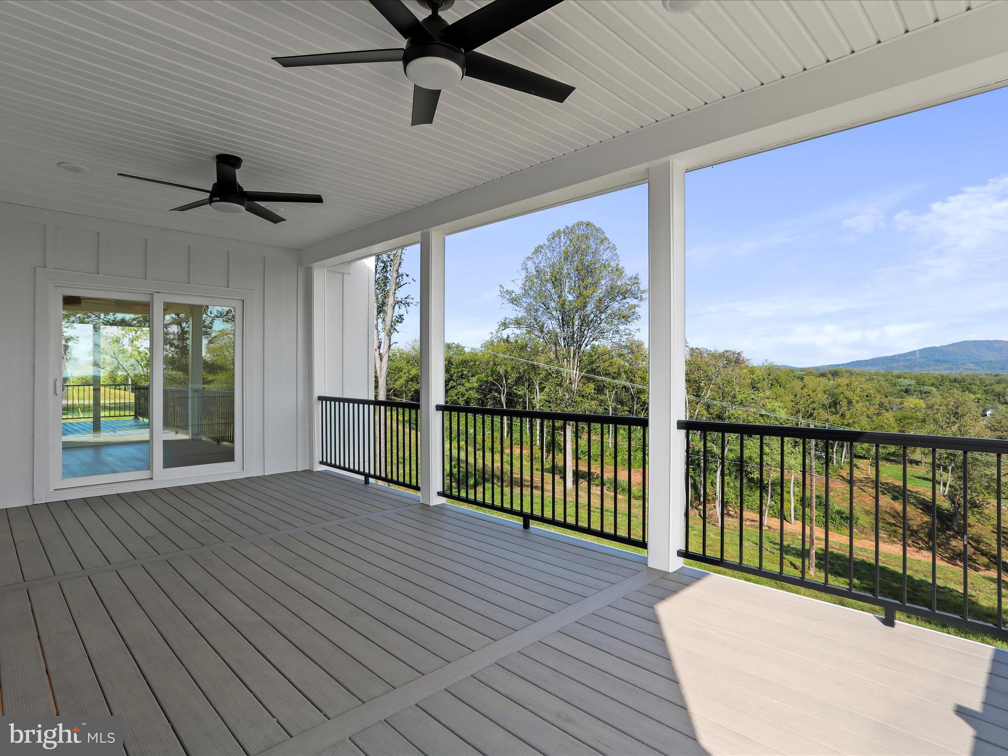 BELLA VISTA - Residential