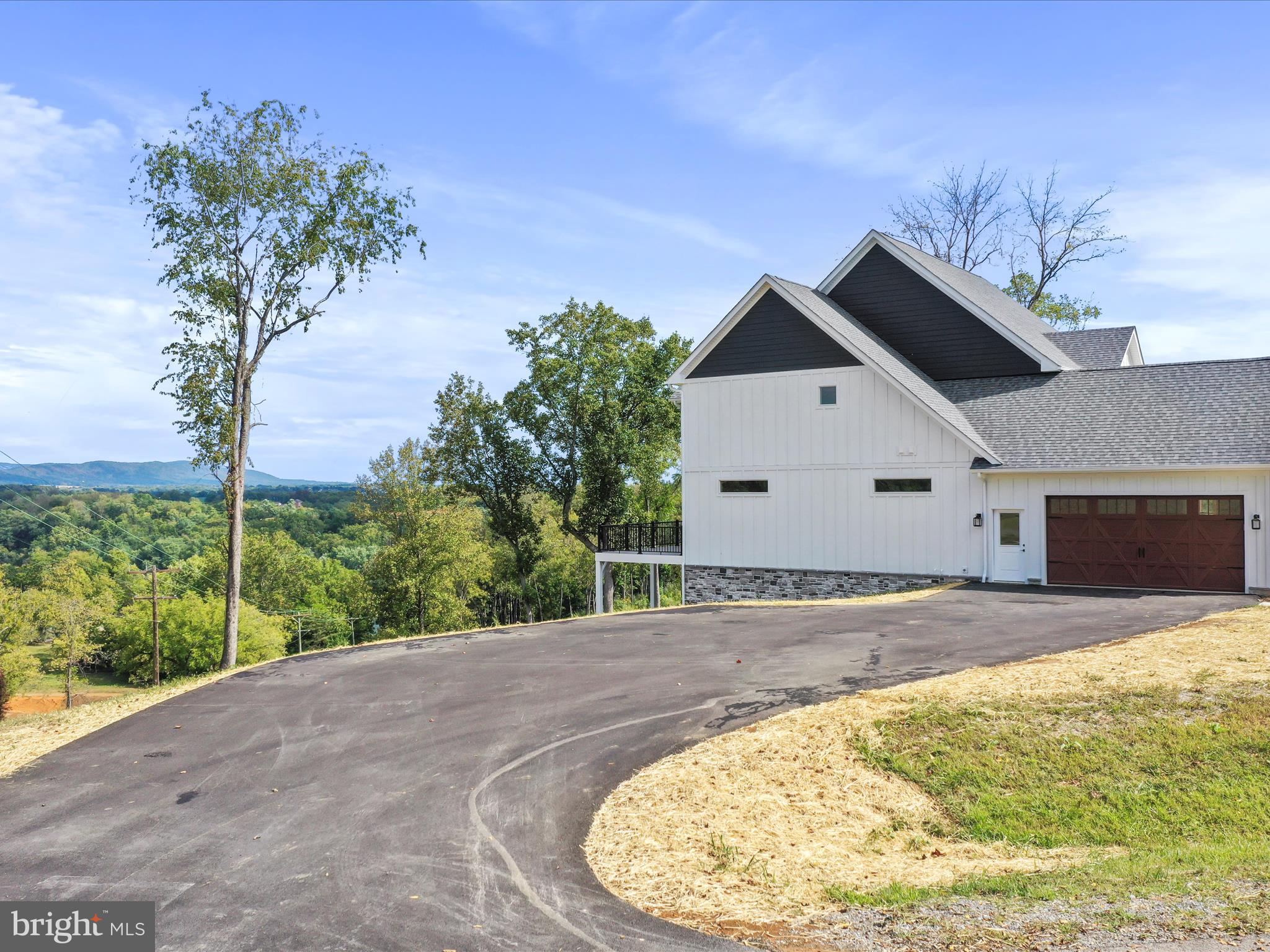 BELLA VISTA - Residential