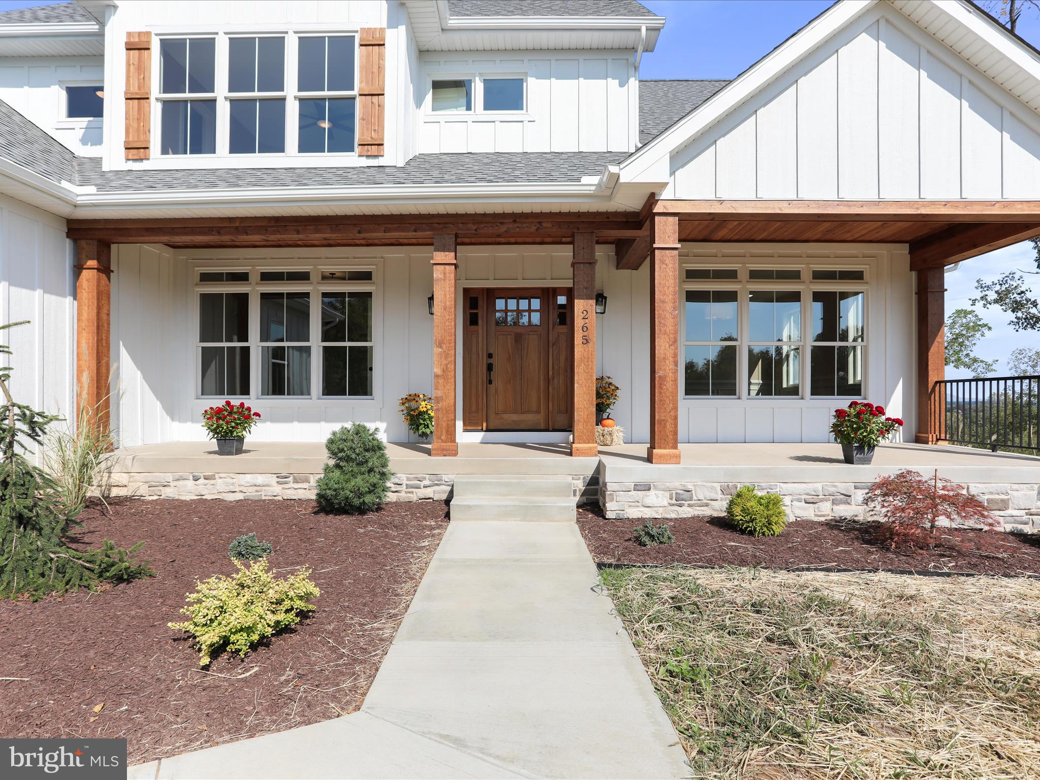 BELLA VISTA - Residential