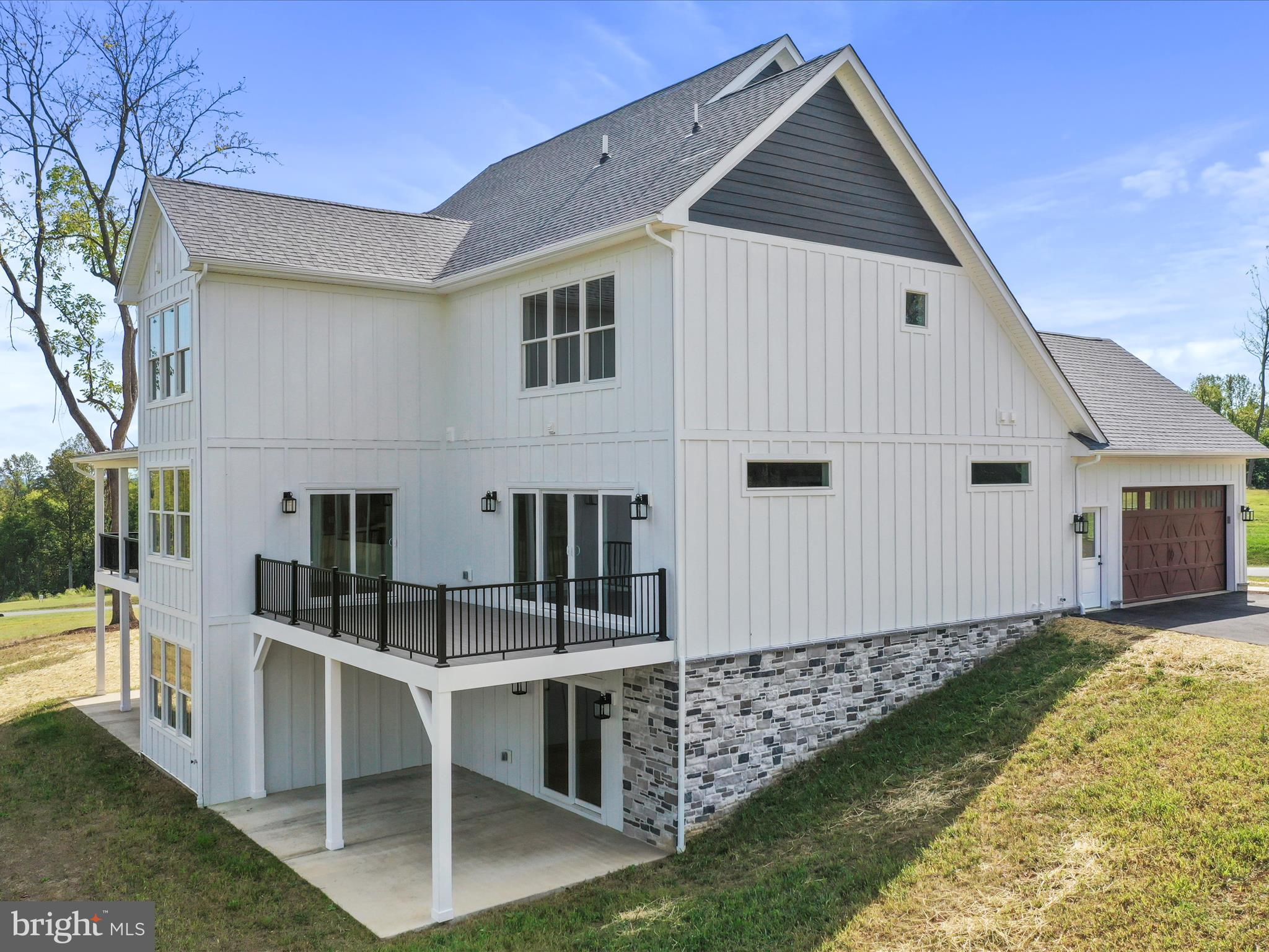 BELLA VISTA - Residential