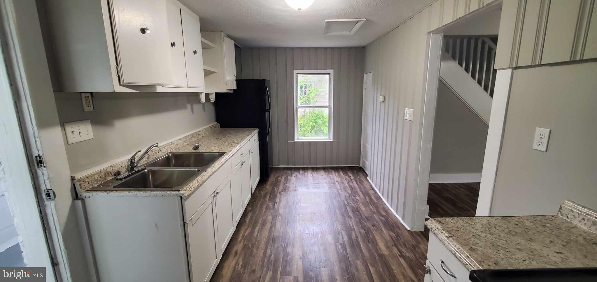 HILLCREST - Residential Income