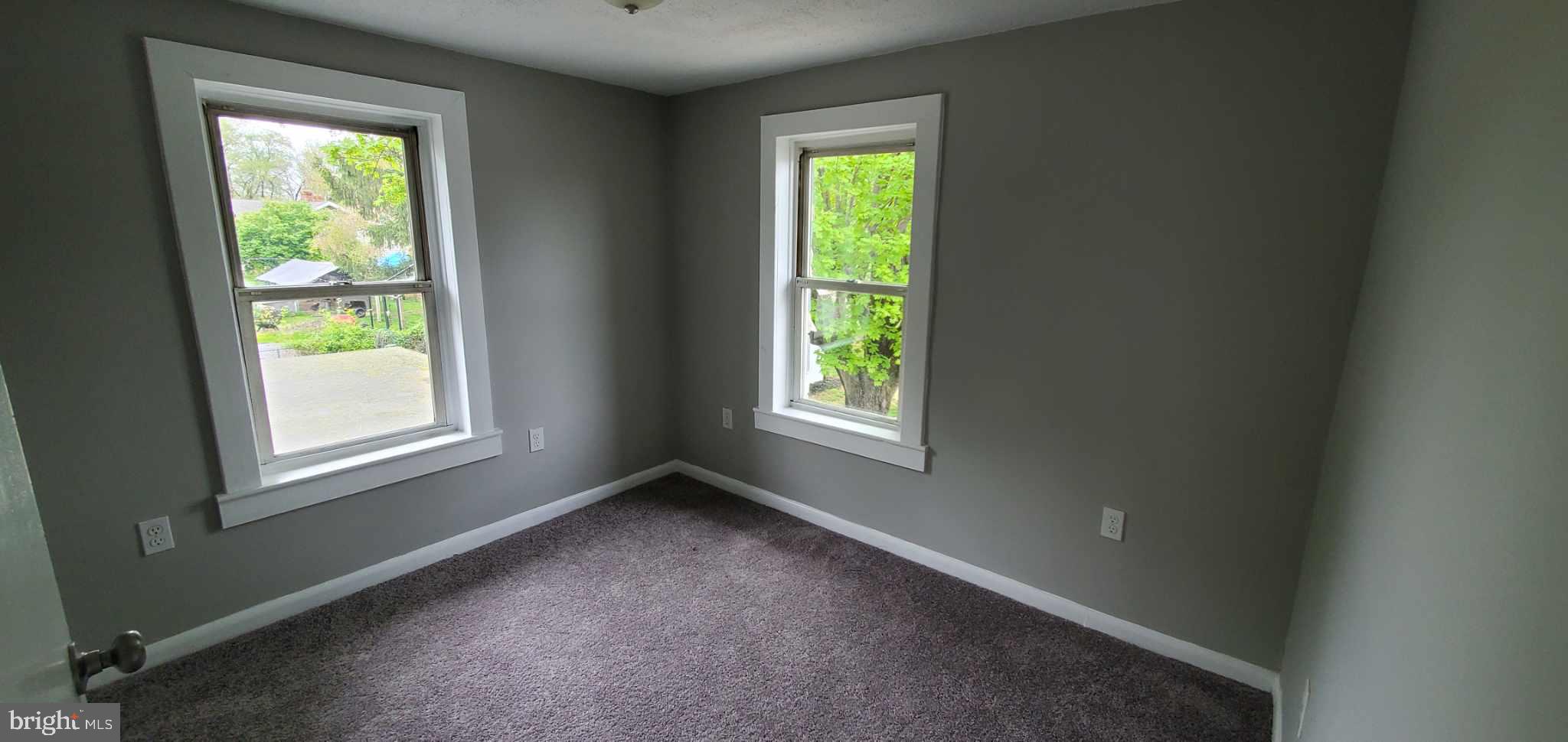 HILLCREST - Residential Income