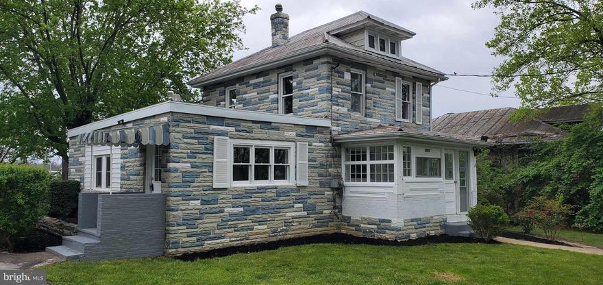 2 UNITS on 1 deed
Main House (vacant) 3 Bed 1.5 Bath   Cottage (Rented) 1 Bed 1 Bath  -- Two units  / 0.3113 acres / Built-in 1925.  Market rent for 3 Bed home $1500.00 - $1600.00.  Cottage Current Rent – $800.00
Large Garage and storage shed with a very large back yard.  A Great opportunity to own two units or house hack. You can live in one side and the other side is rented. Just outside of the city line ( No B&O Tax on rentals) Gas and electric are paid by the Tenant and Water and Trash are Paid by the owner.