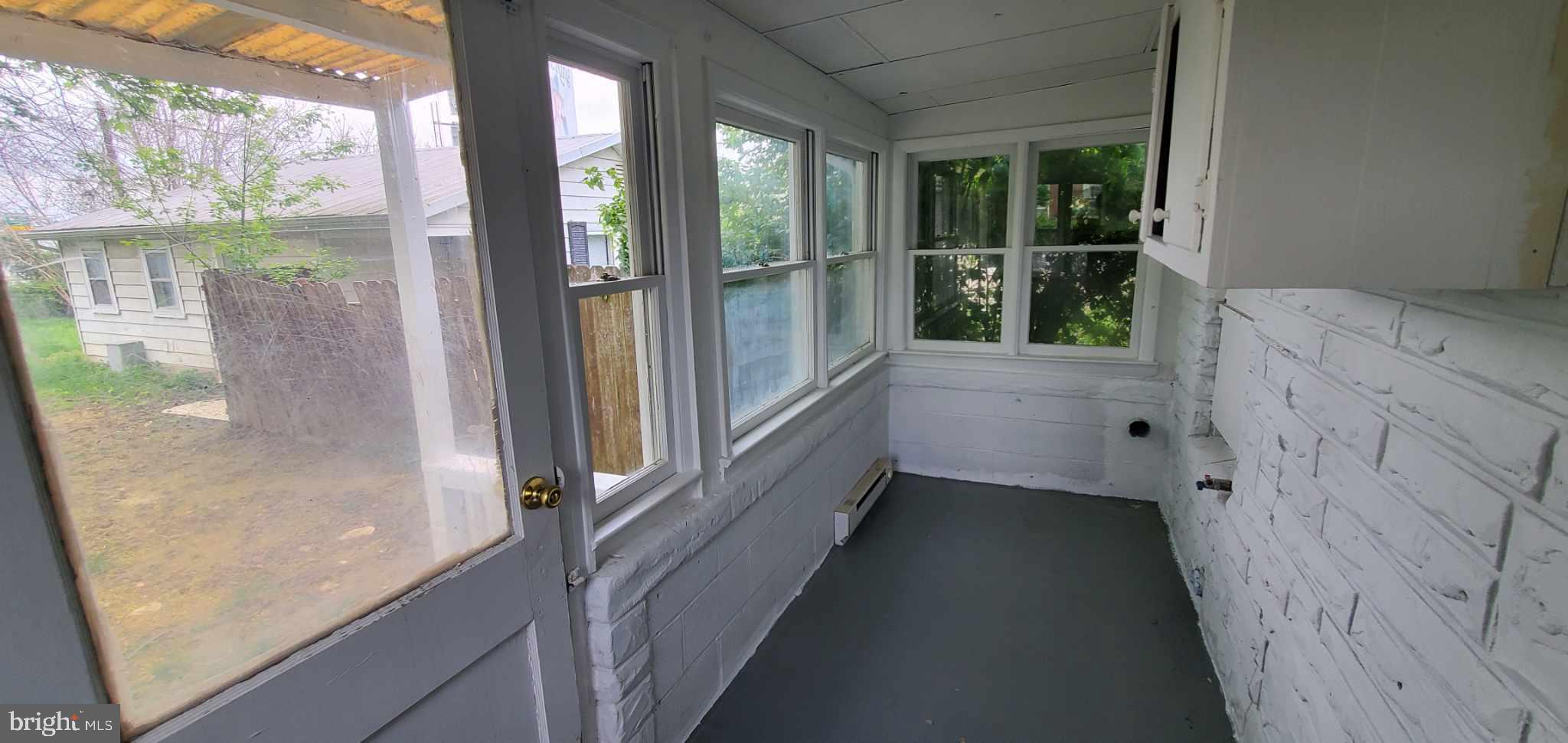 HILLCREST - Residential Income