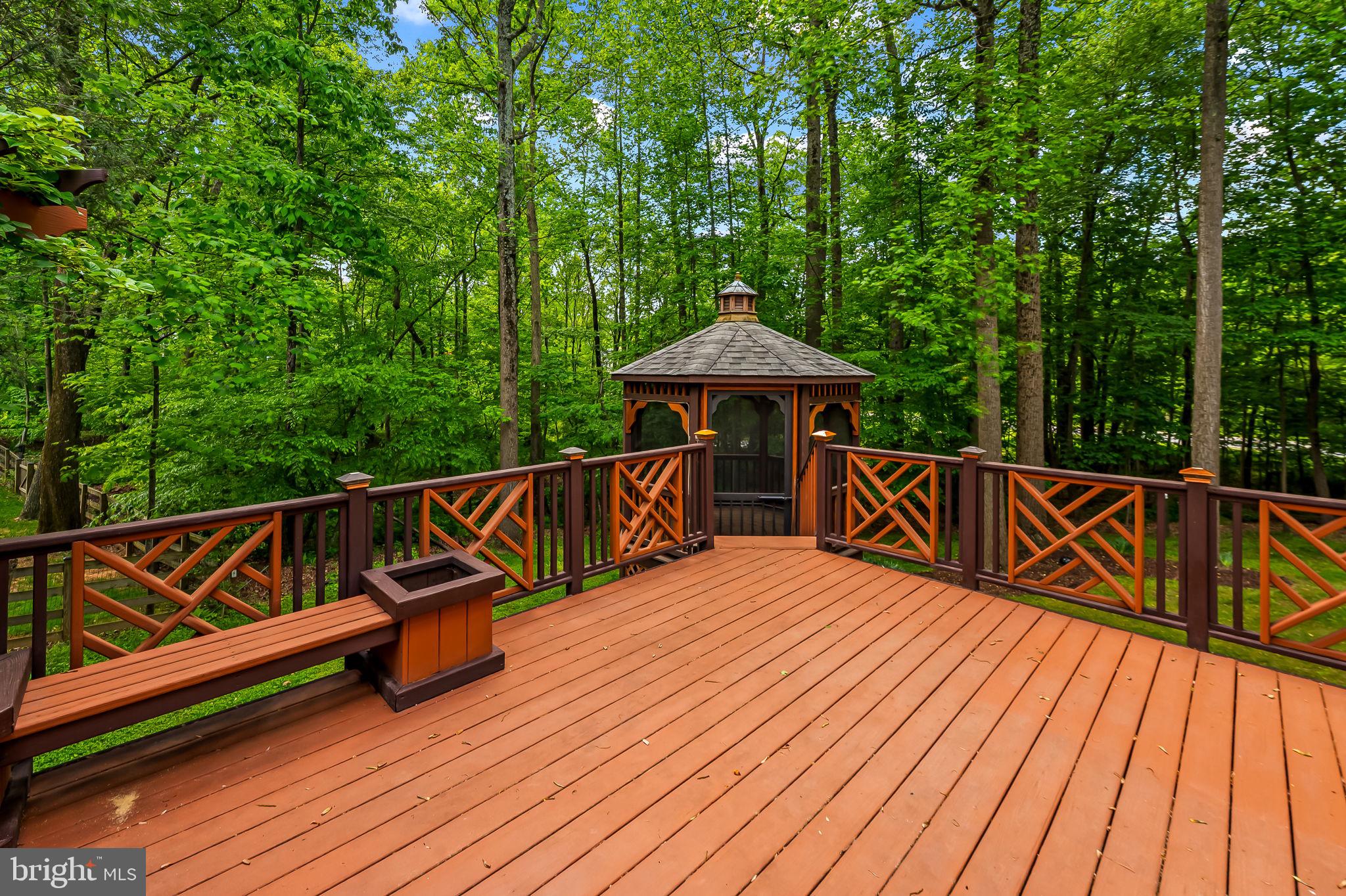 TRAILS AT WOODLOT - Residential