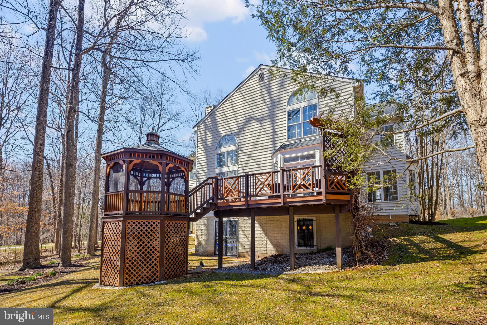 TRAILS AT WOODLOT - Residential