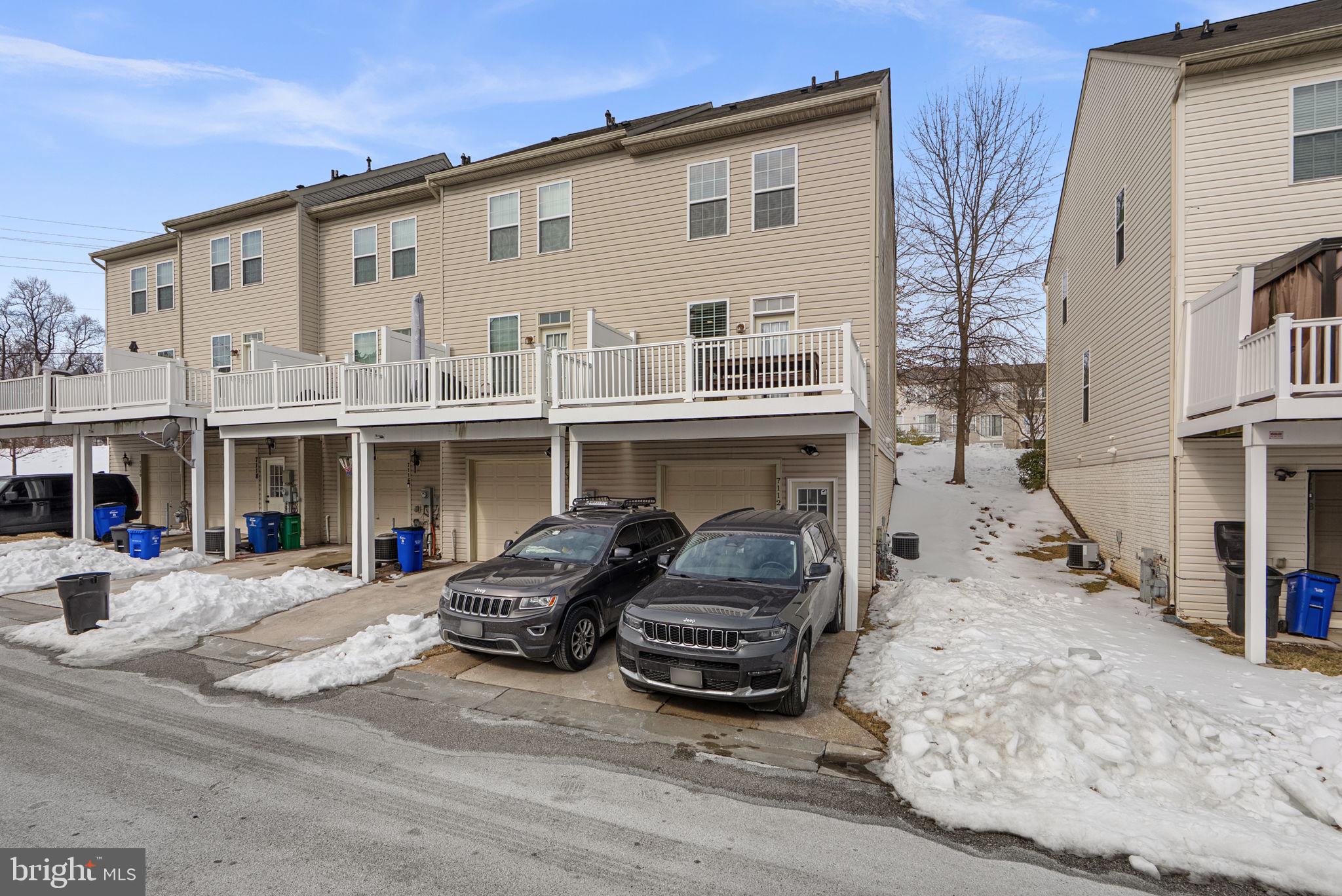 HOWARD SQUARE - Residential