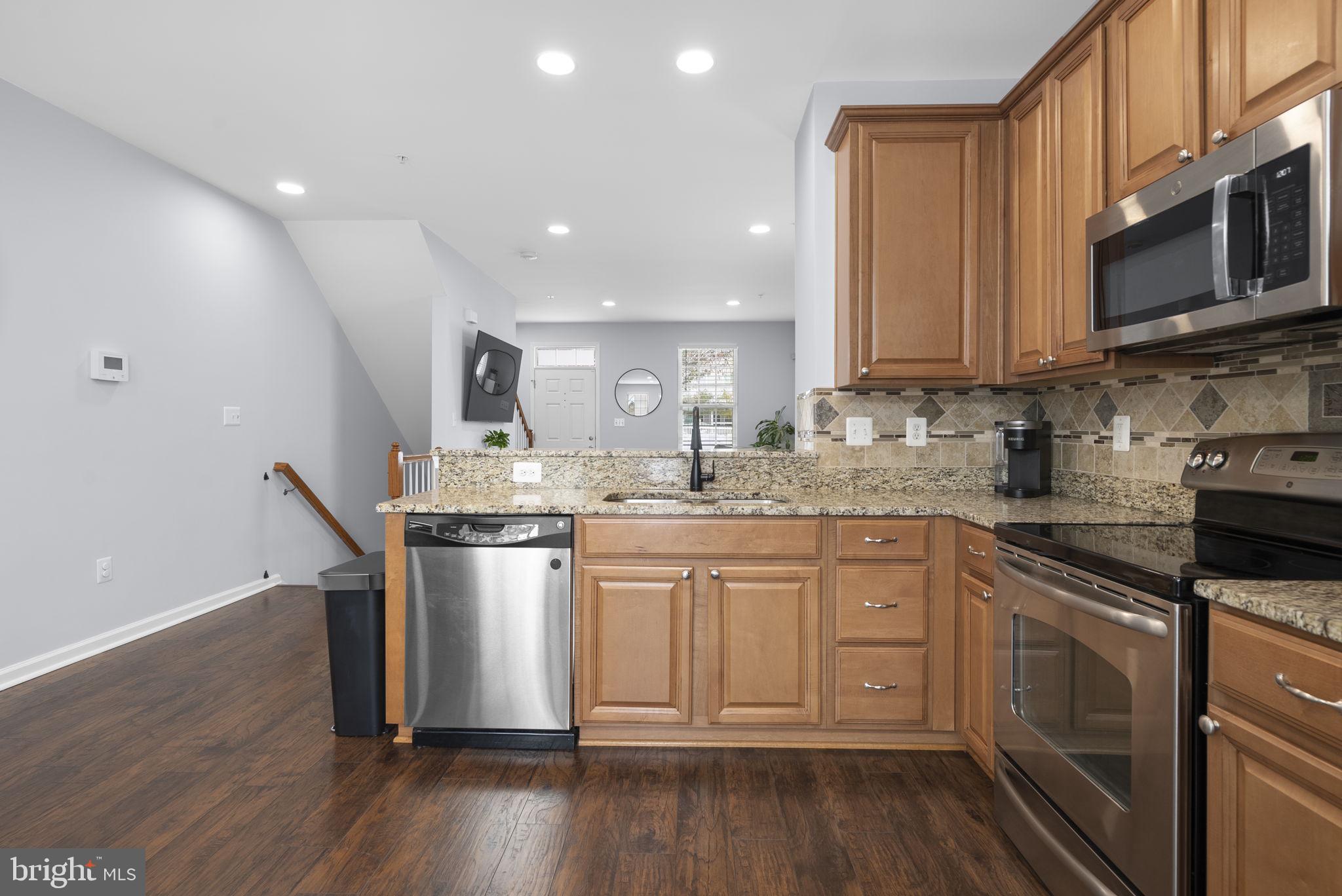 HOWARD SQUARE - Residential