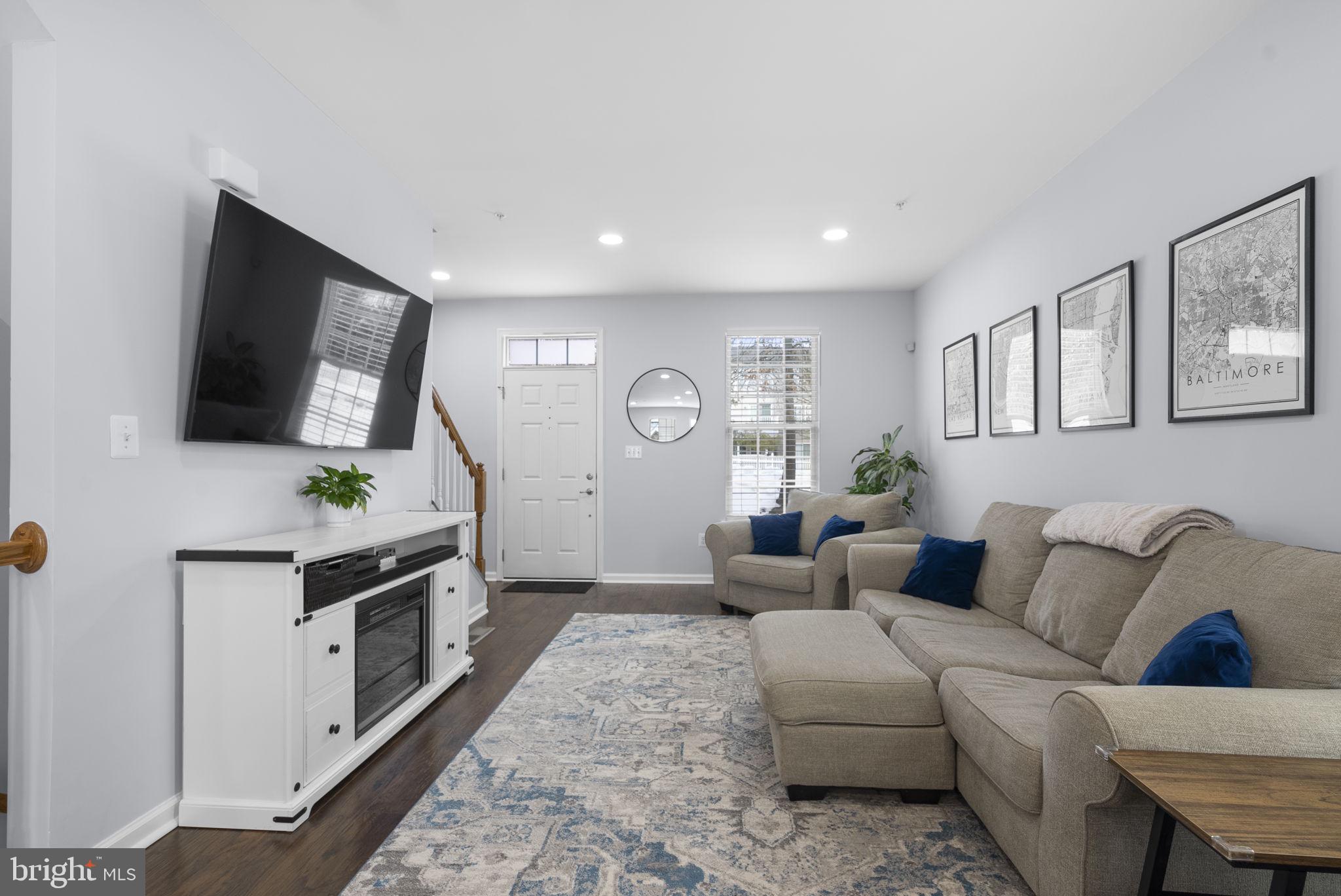 HOWARD SQUARE - Residential