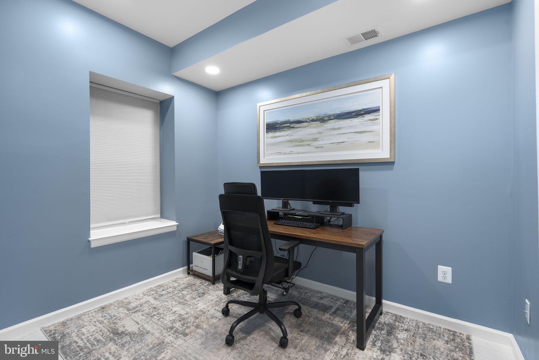 HOWARD SQUARE - Residential