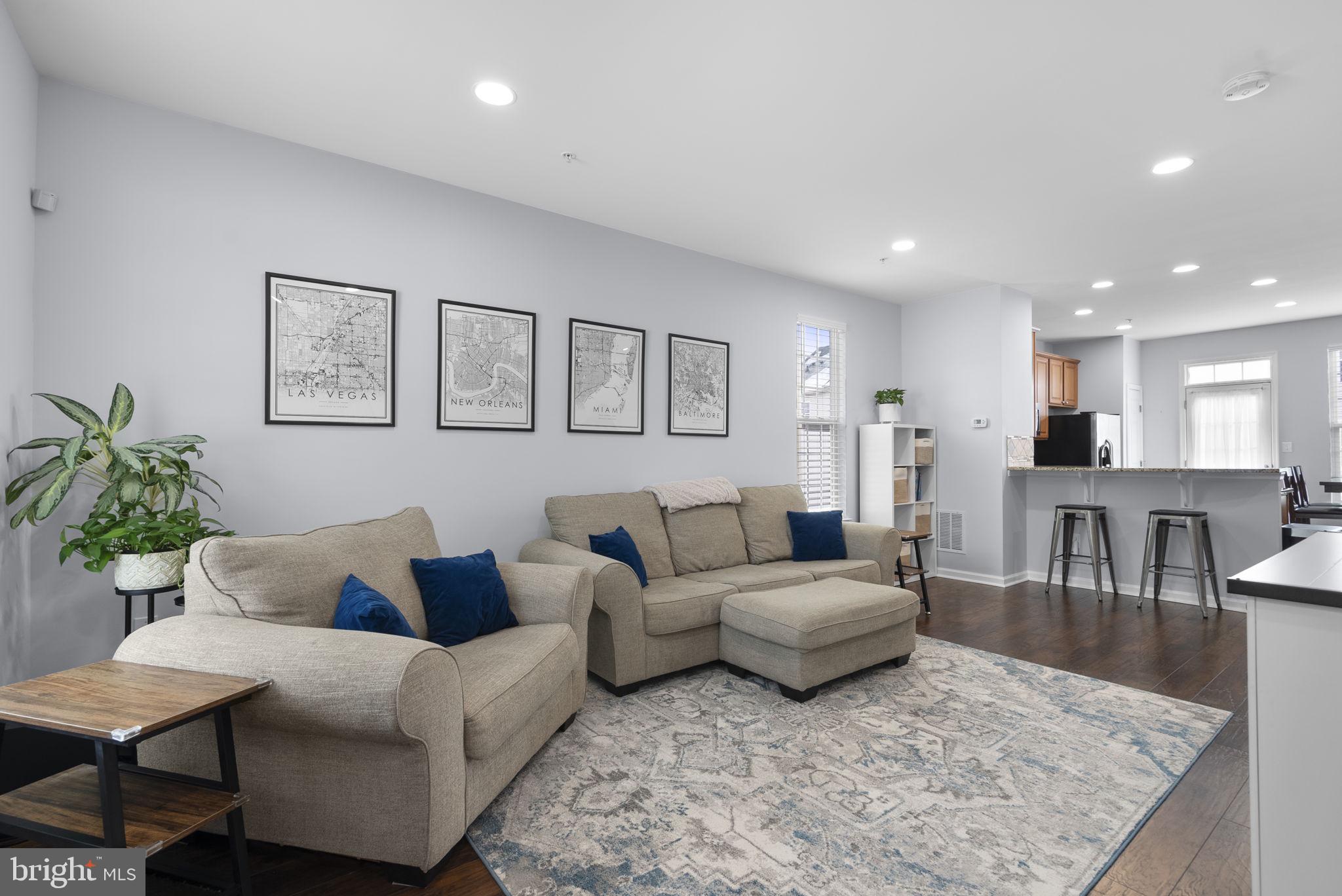 HOWARD SQUARE - Residential