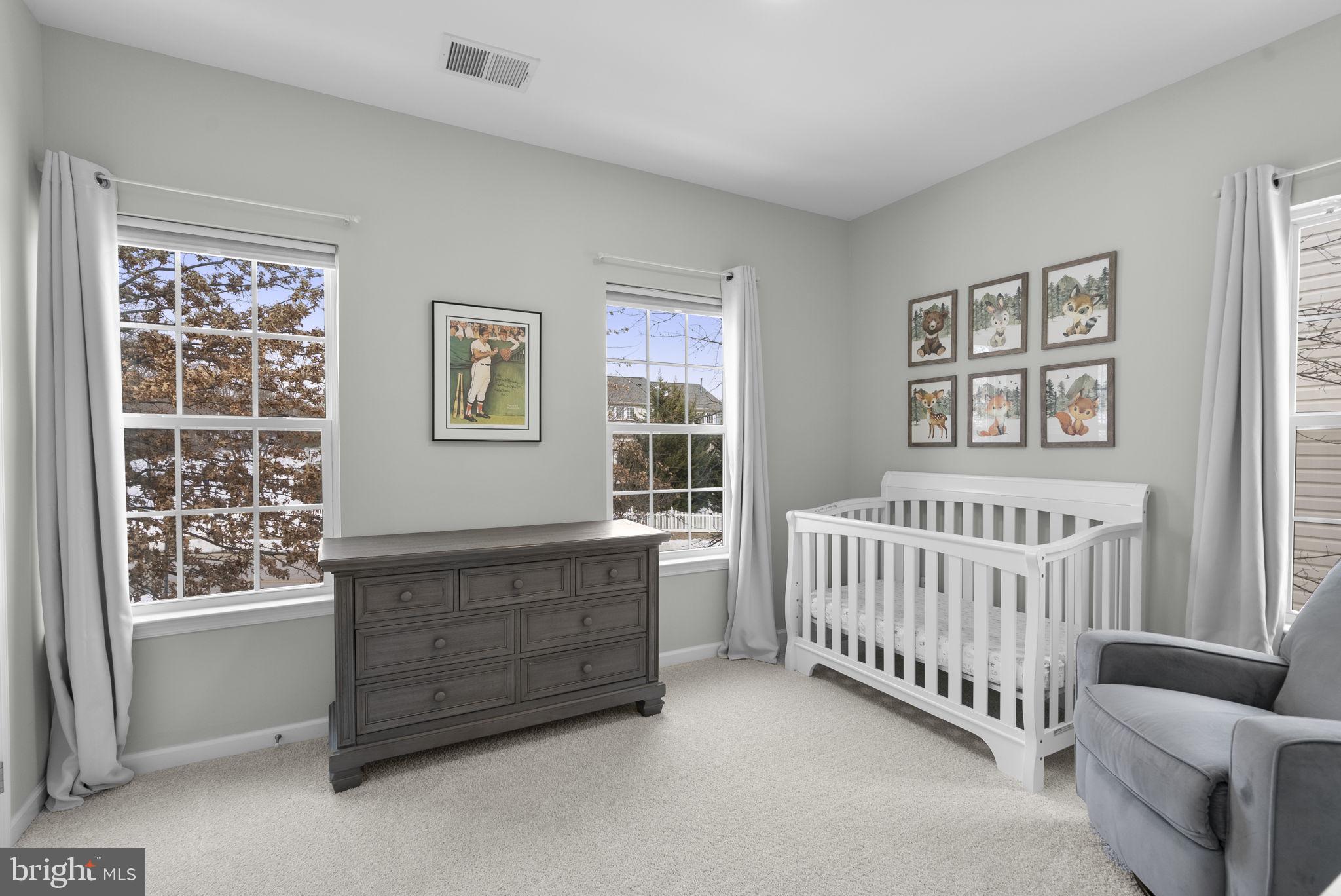 HOWARD SQUARE - Residential