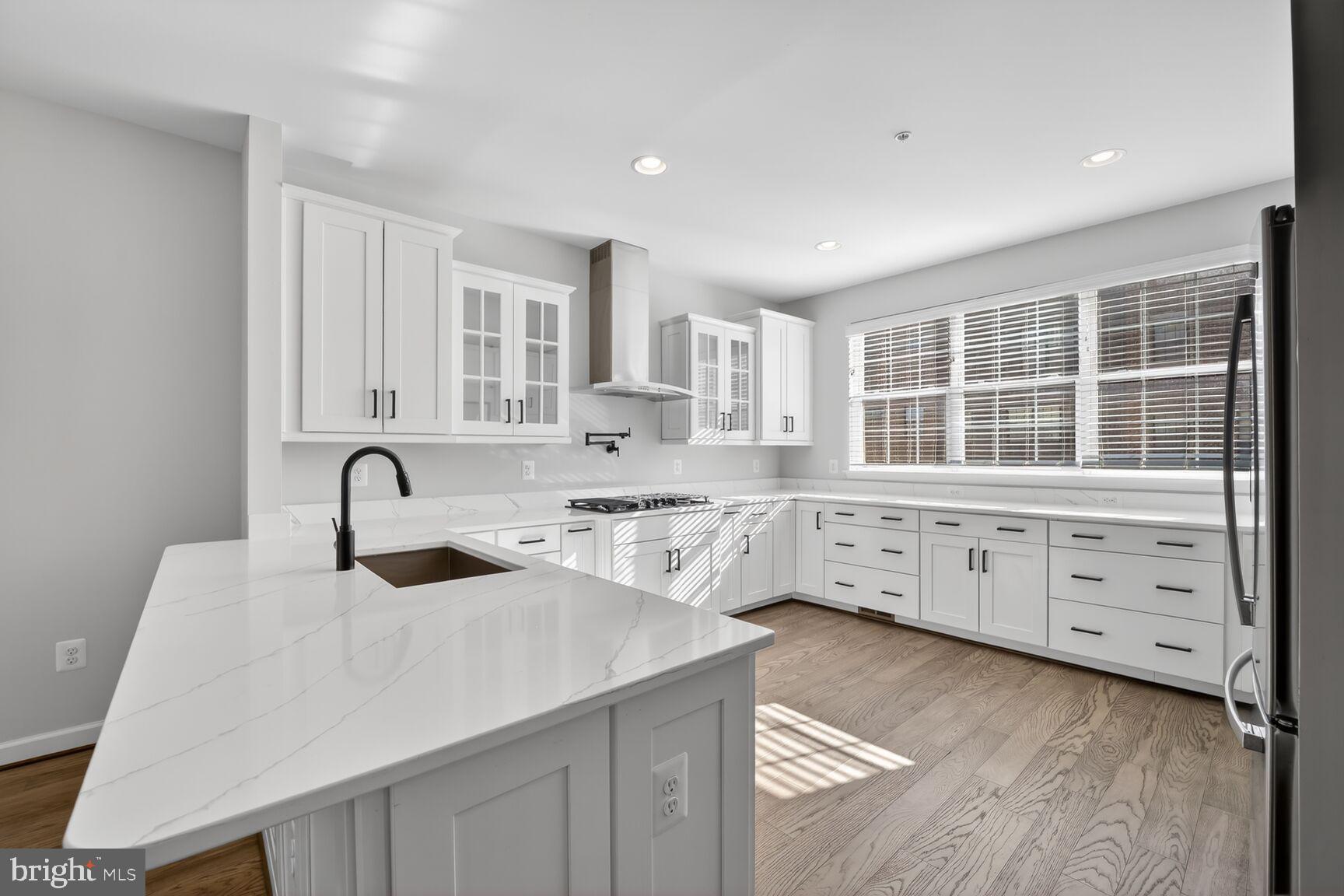 POTOMAC OVERLOOK CONDO - Residential