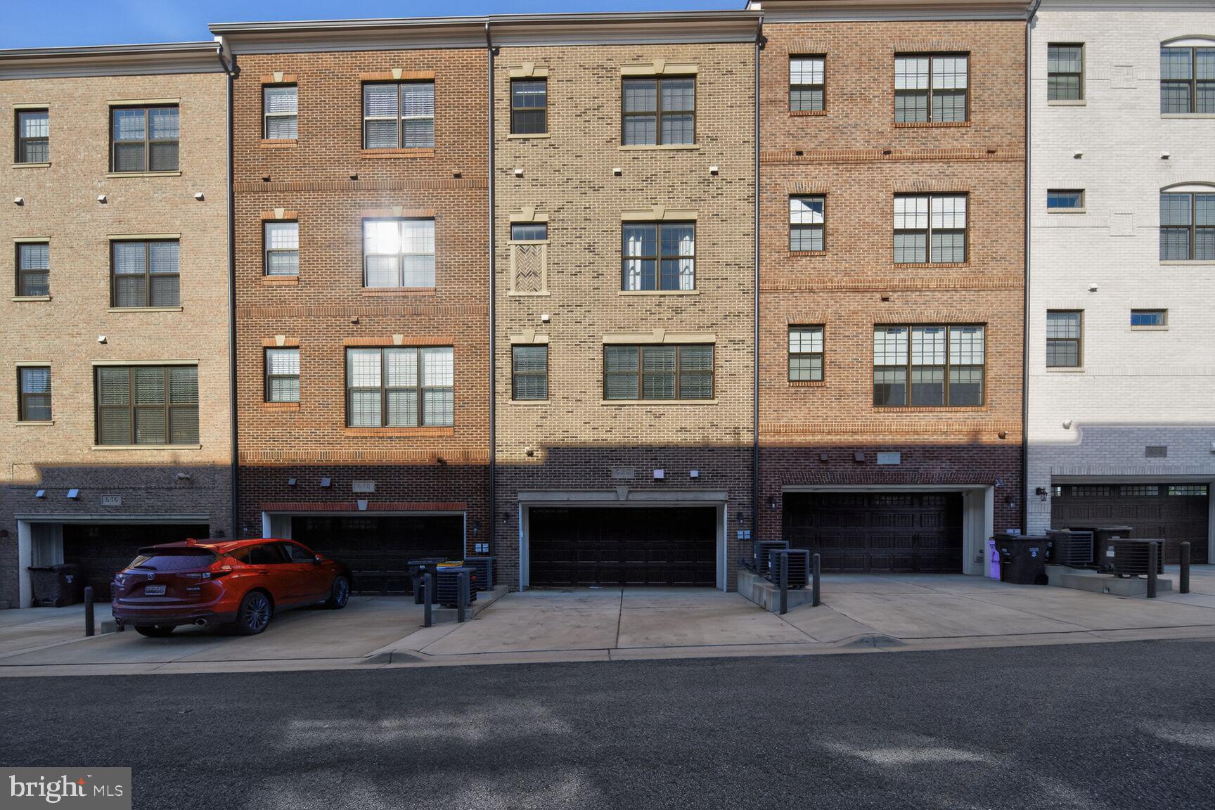 POTOMAC OVERLOOK CONDO - Residential