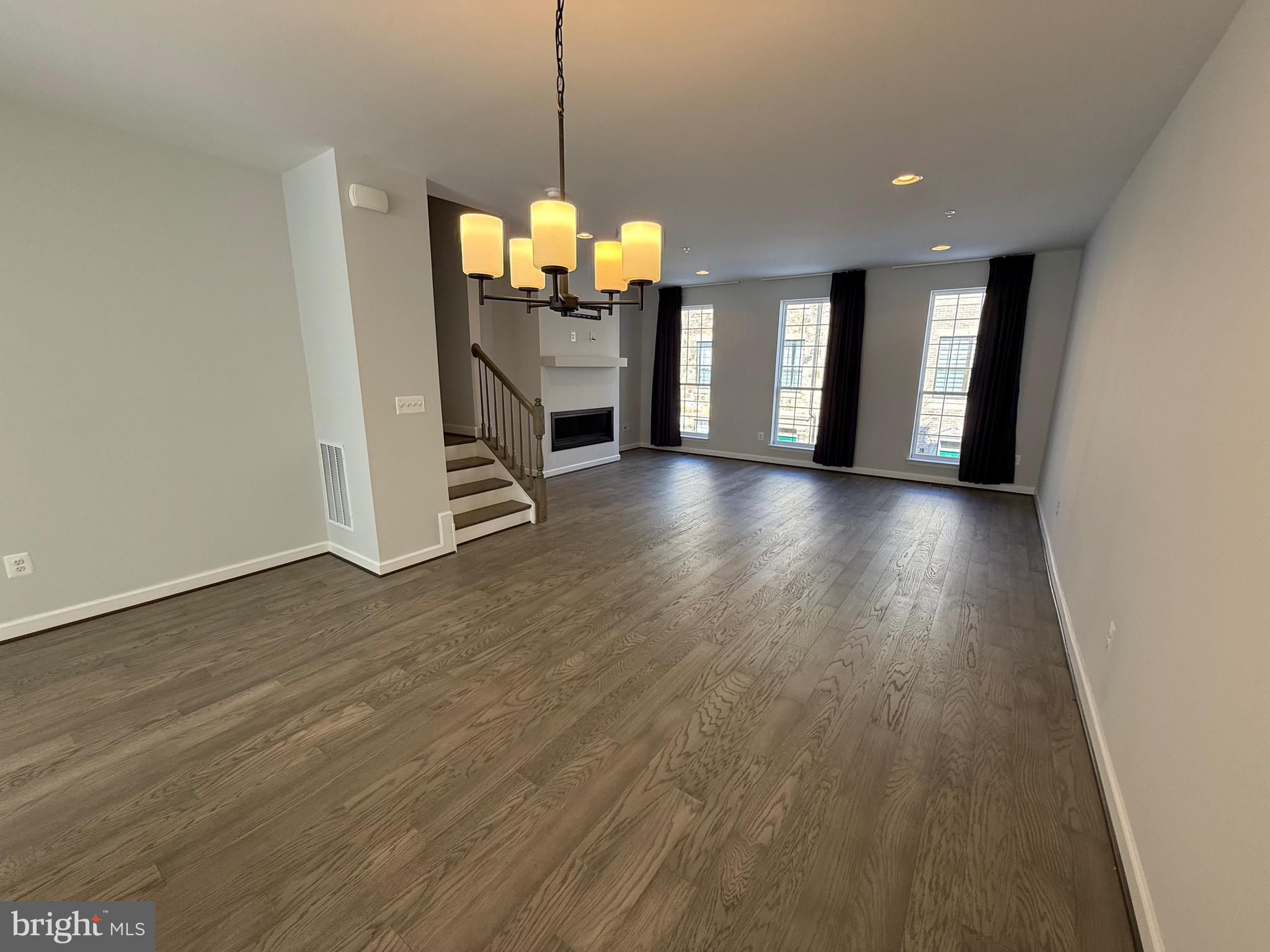 POTOMAC OVERLOOK CONDO - Residential