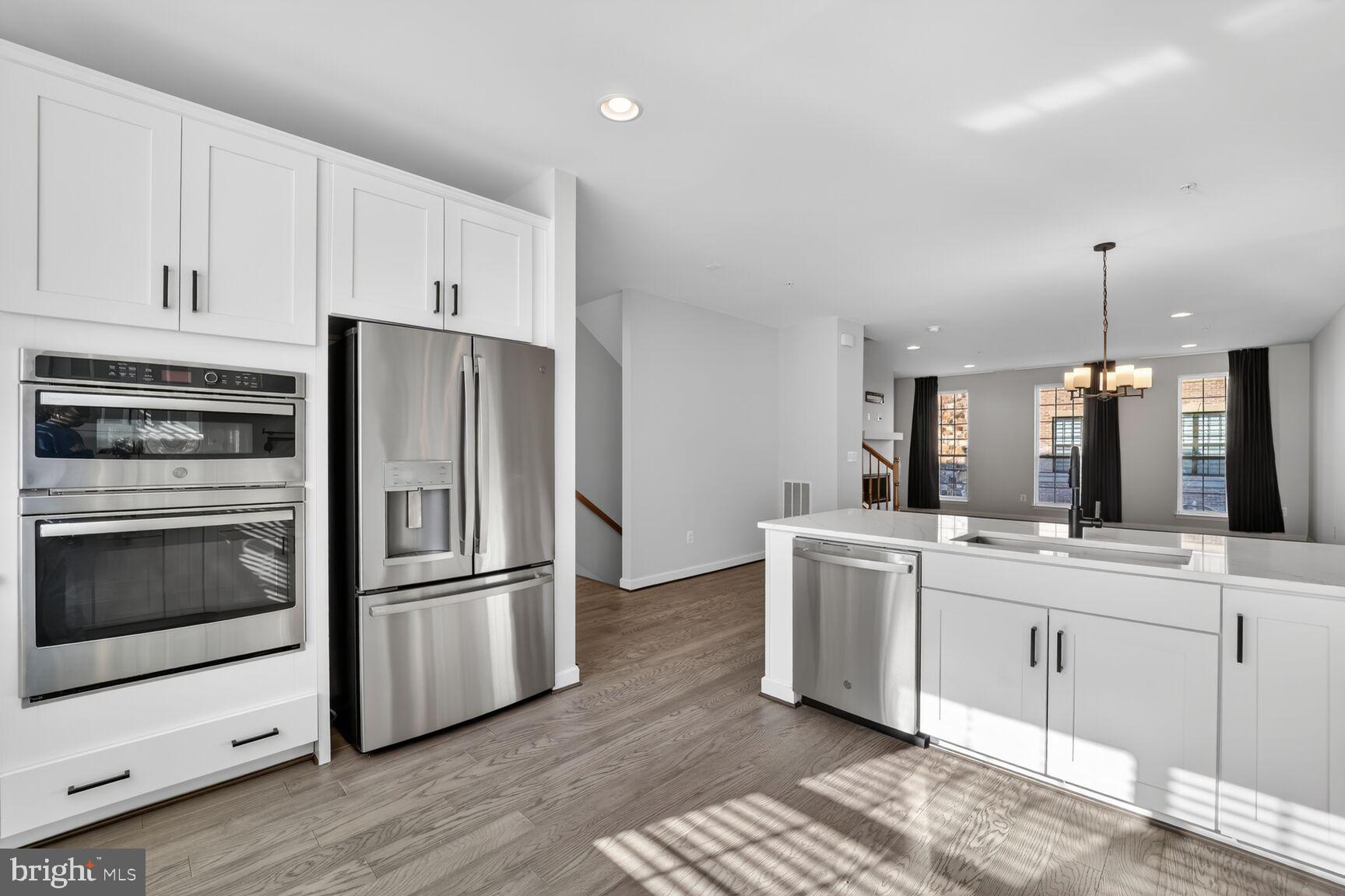 POTOMAC OVERLOOK CONDO - Residential