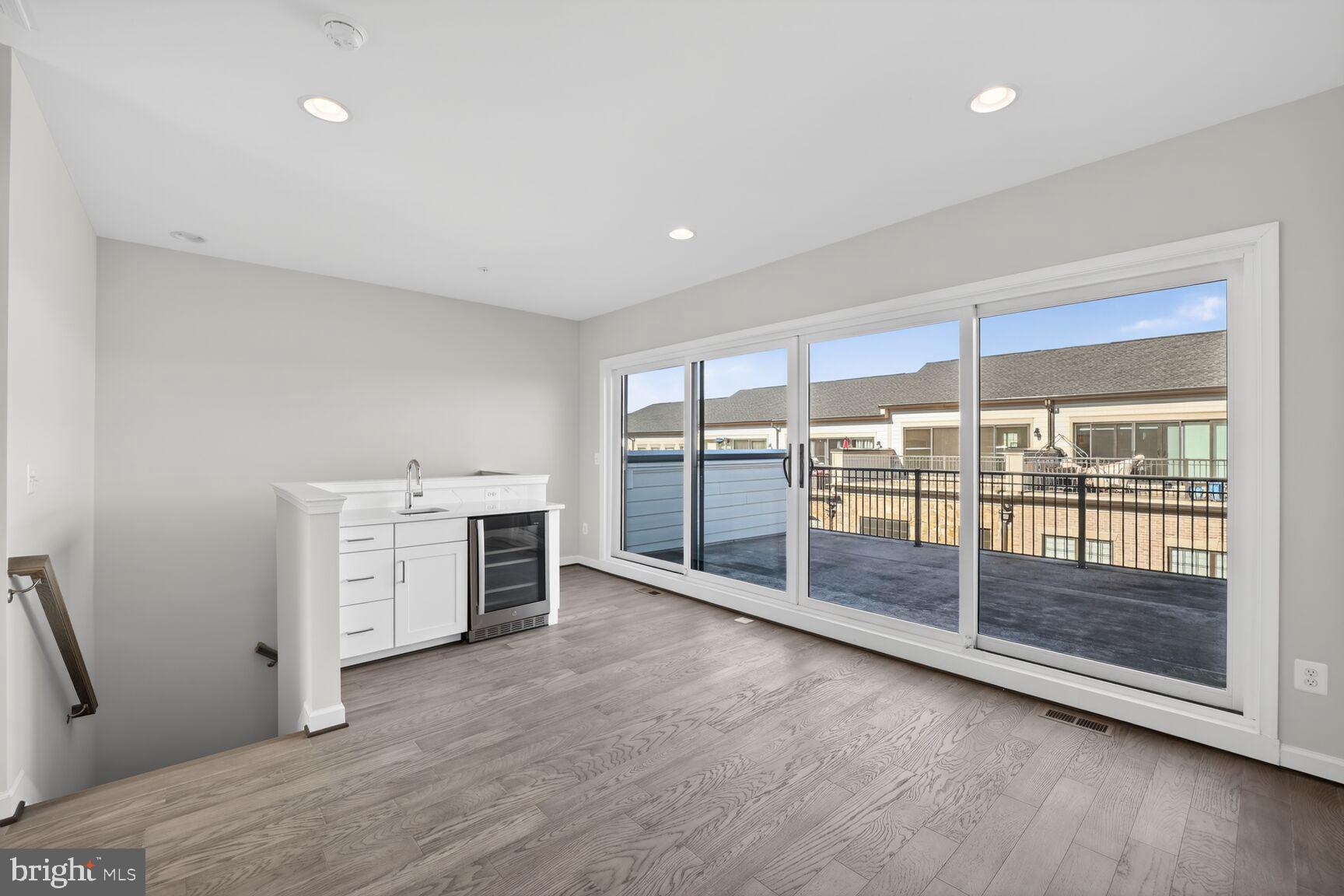 POTOMAC OVERLOOK CONDO - Residential