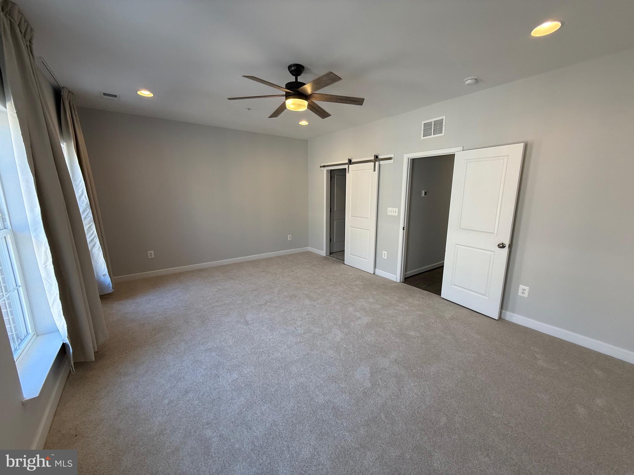 POTOMAC OVERLOOK CONDO - Residential