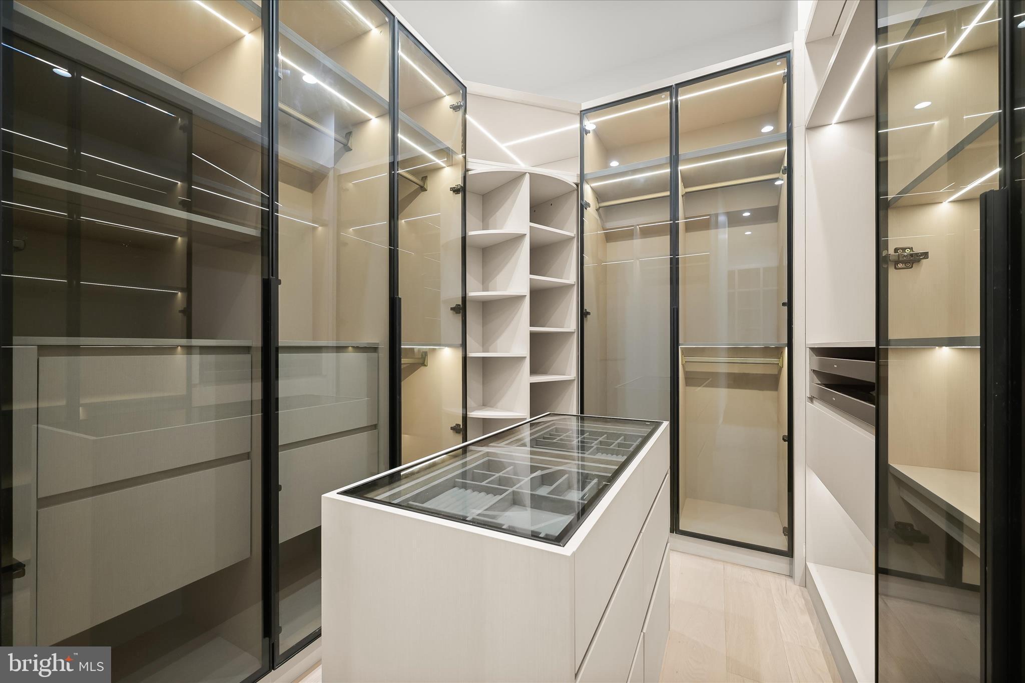 BERKLEY - Residential