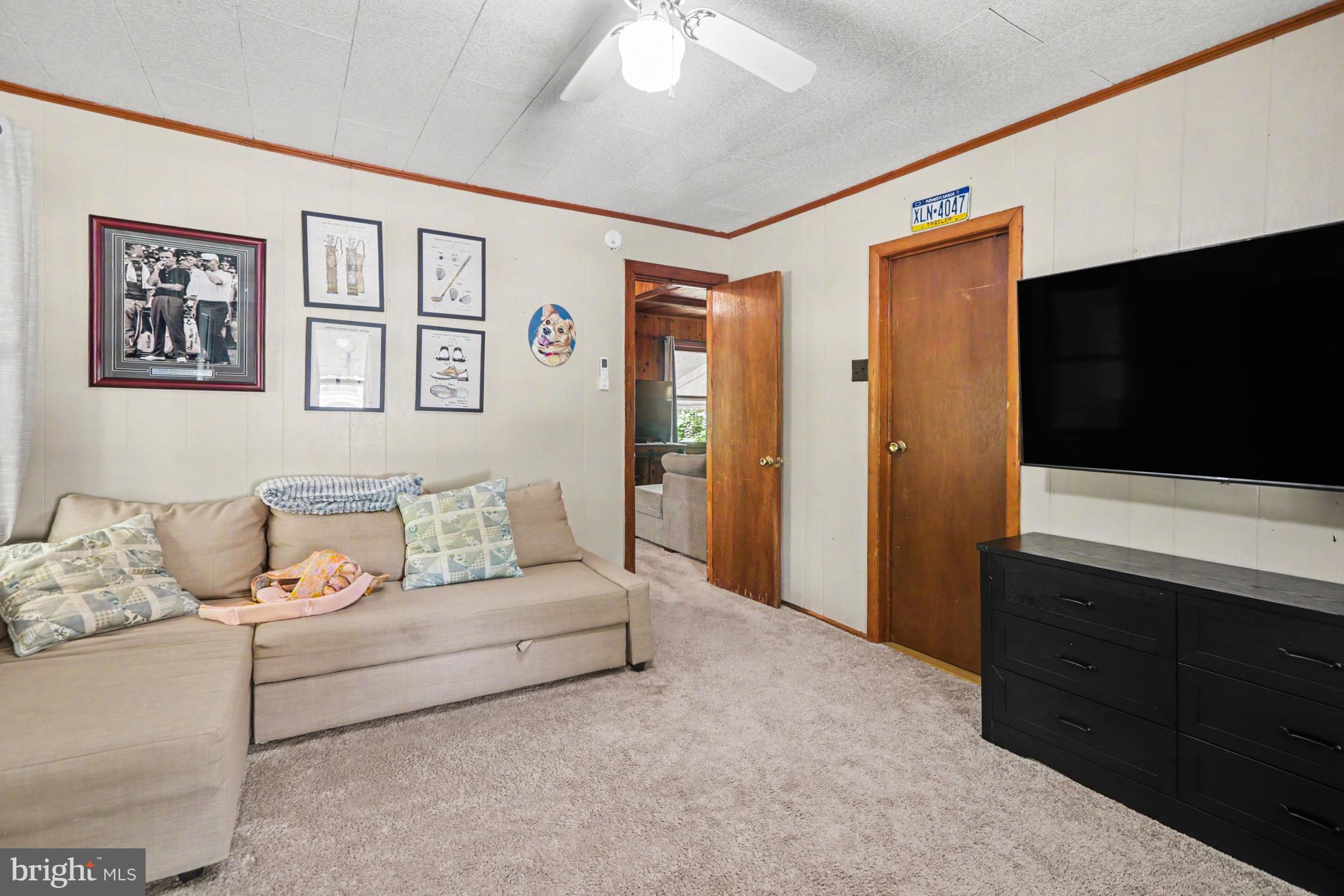 SILVER LAKE - Residential