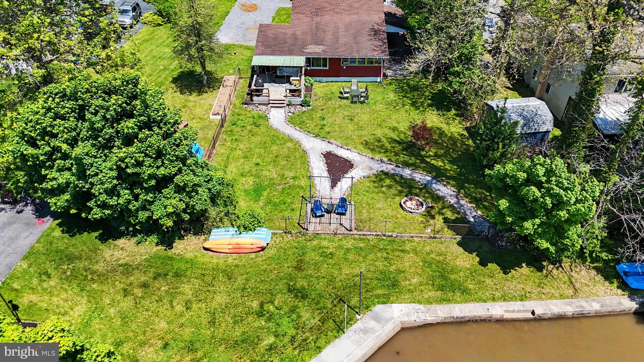 SILVER LAKE - Residential