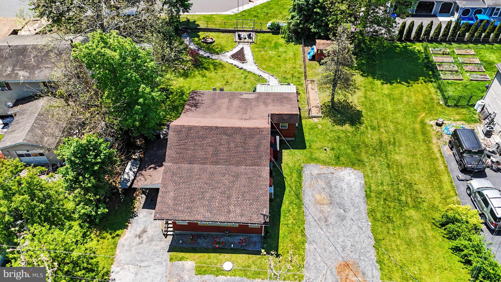 SILVER LAKE - Residential