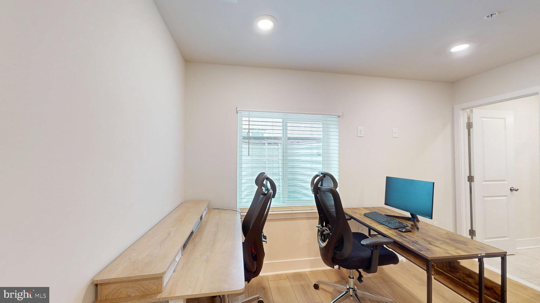 PARKSIDE PRESERVE - Residential