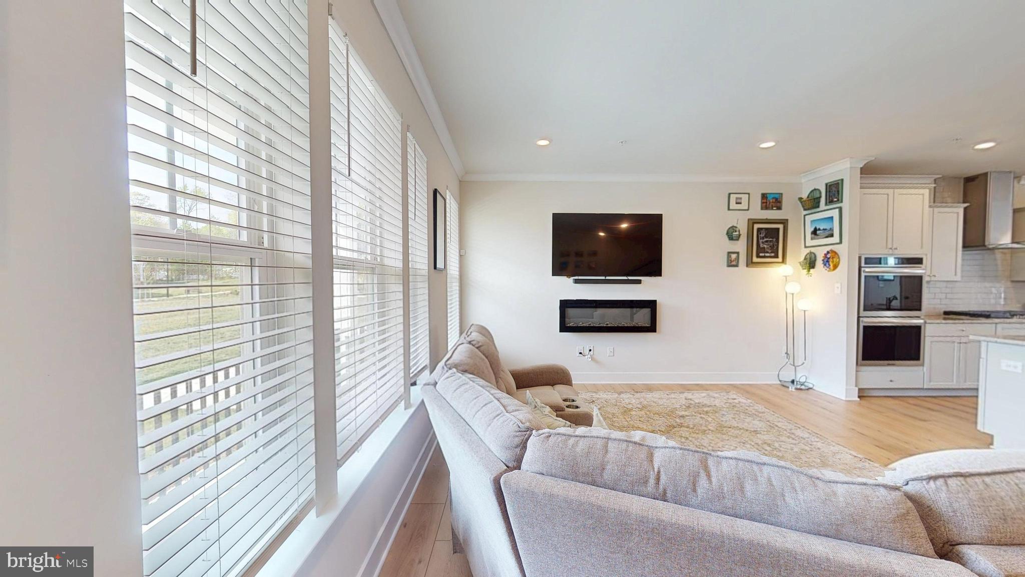 PARKSIDE PRESERVE - Residential