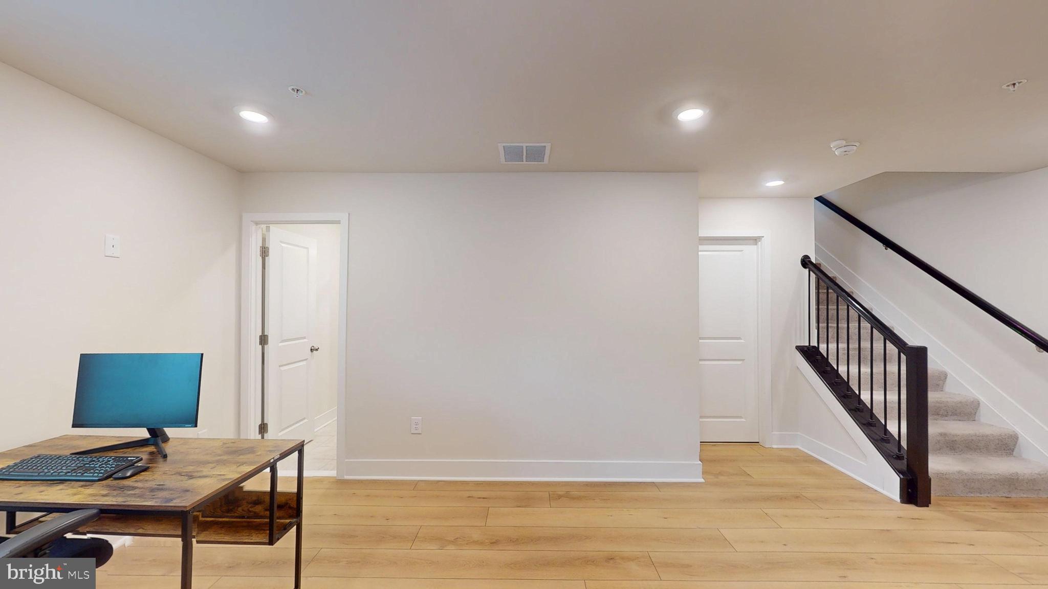 PARKSIDE PRESERVE - Residential