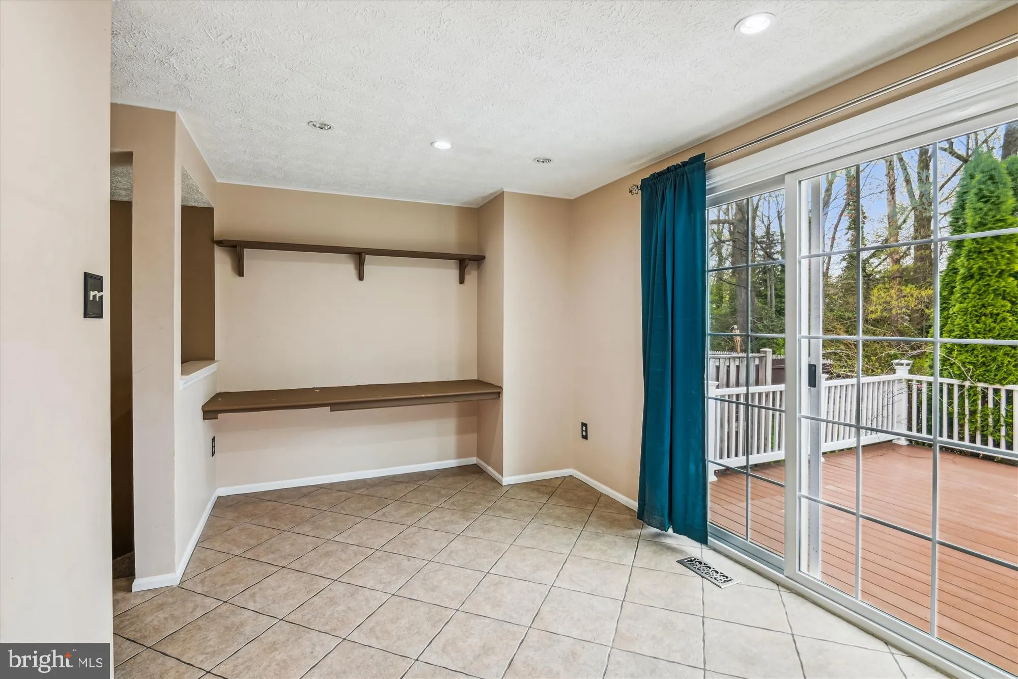 Pasadena, Maryland 21122, United States, 3 Bedrooms Bedrooms, ,3 BathroomsBathrooms,Residential,Active,107361