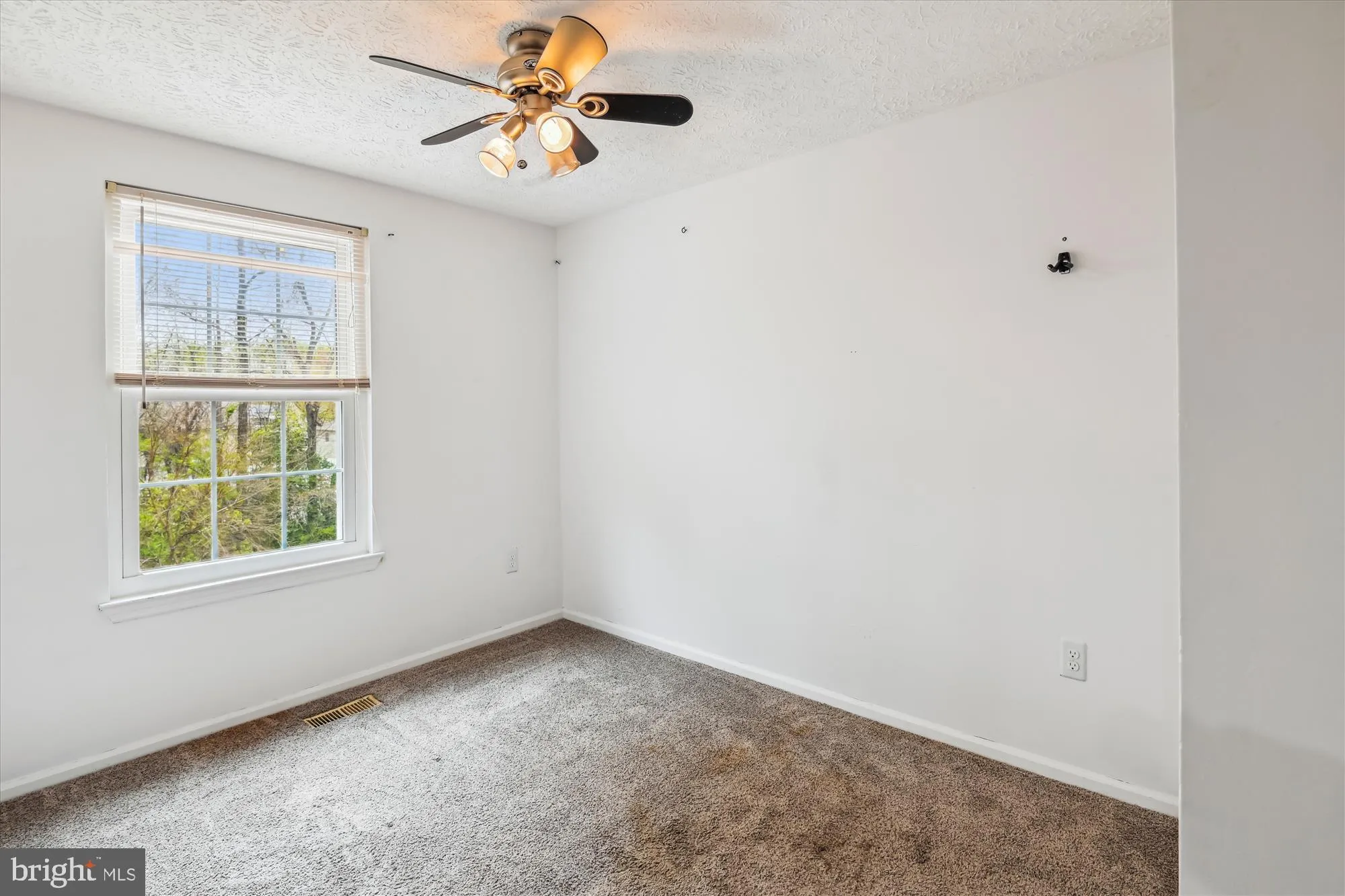 Pasadena, Maryland 21122, United States, 3 Bedrooms Bedrooms, ,3 BathroomsBathrooms,Residential,Active,107361