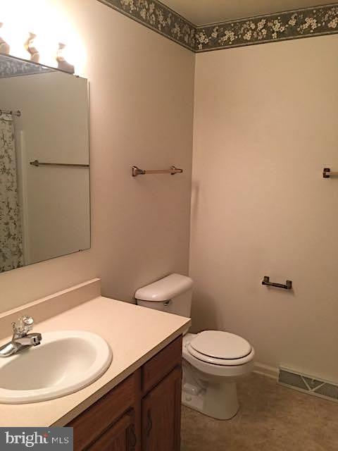 STONEGATE VILLAGE - Residential