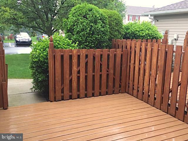 STONEGATE VILLAGE - Residential