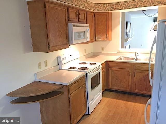 STONEGATE VILLAGE - Residential