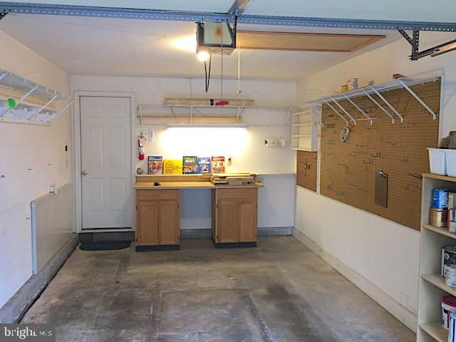 STONEGATE VILLAGE - Residential