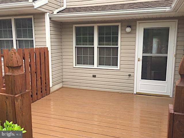 STONEGATE VILLAGE - Residential