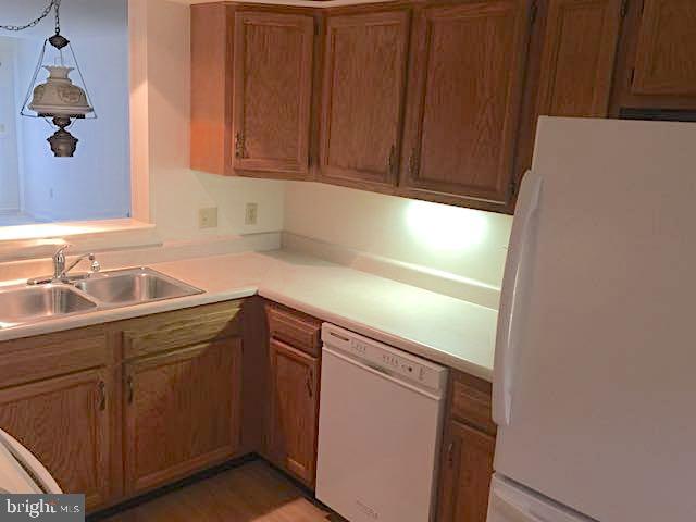 STONEGATE VILLAGE - Residential