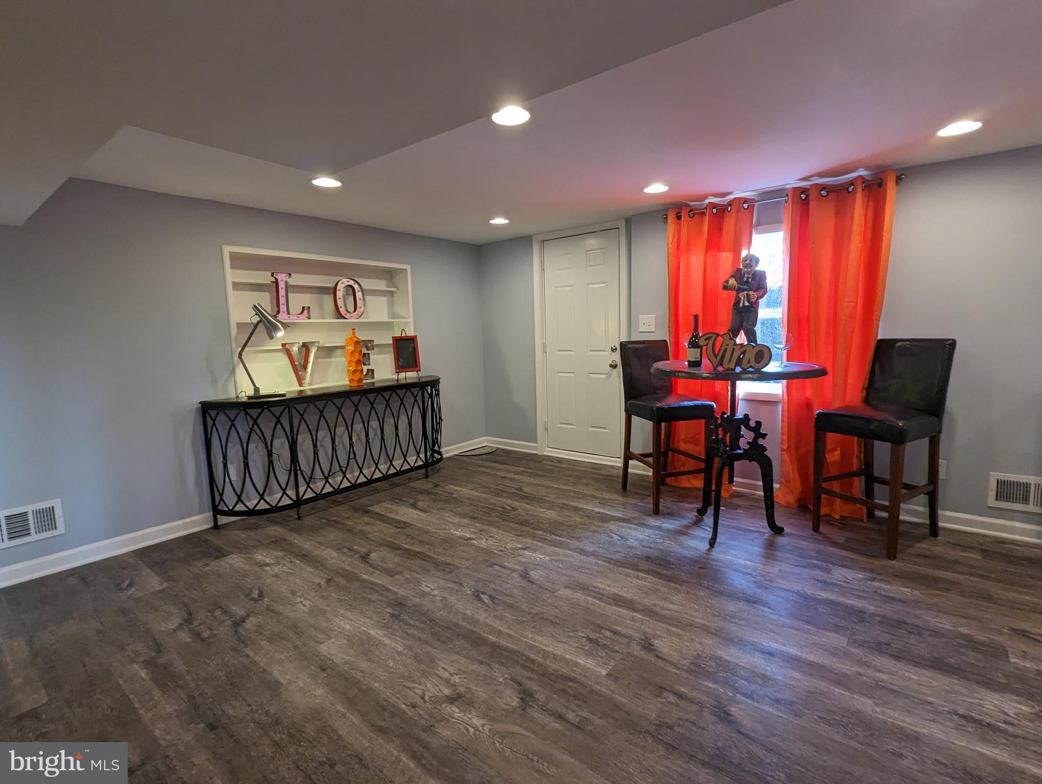 LONGFELLOW - Residential